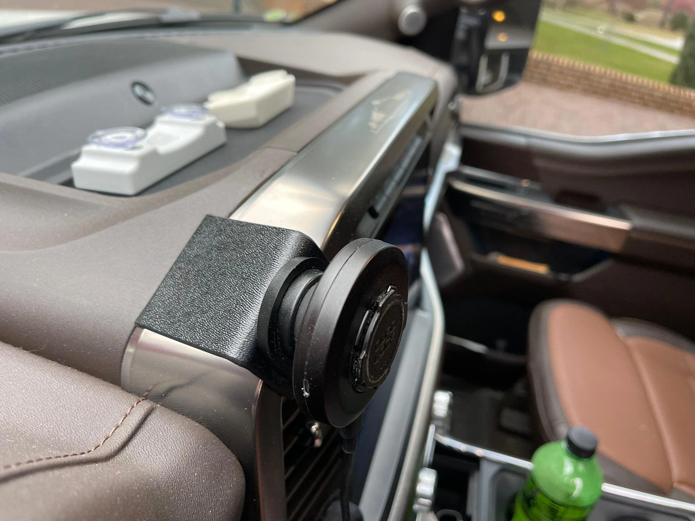 Ford F-150 I think I found my phone mount IMG_0542