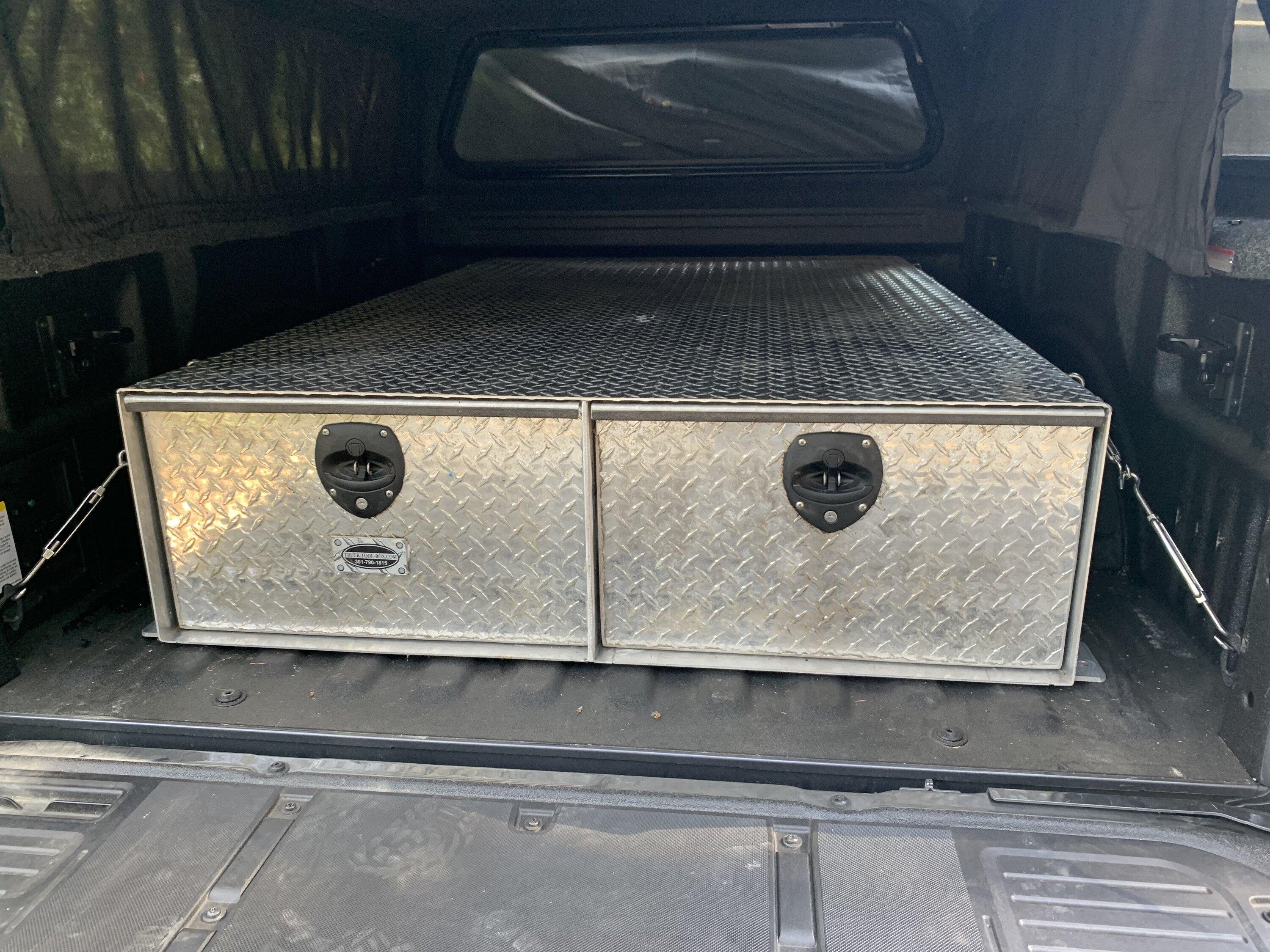 Ford F-150 Tonneau cover with toolbox IMG_0615.JPG