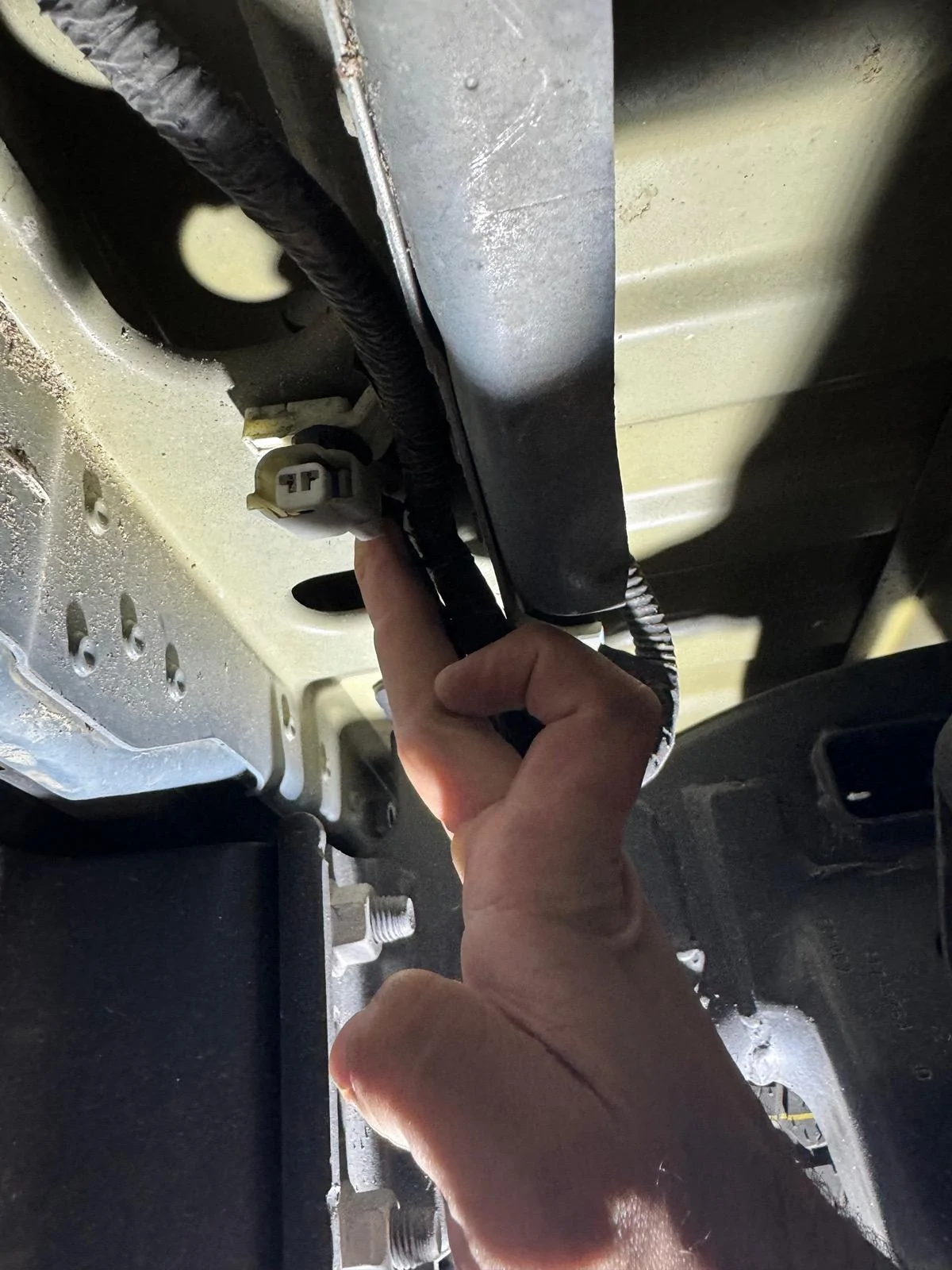 Ford F-150 Bed cargo light plugs IMG_0714