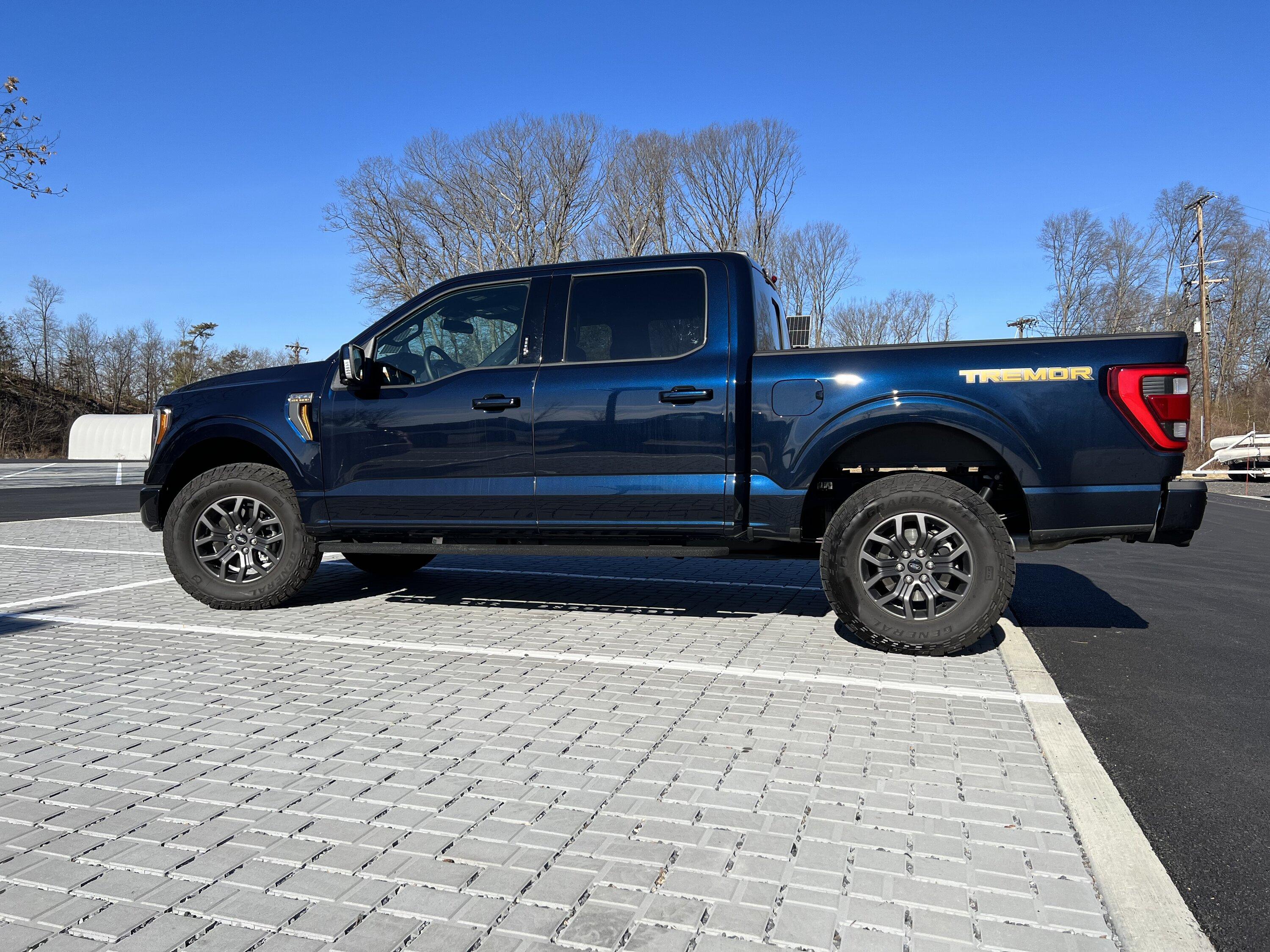 Ford F-150 ANTIMATTER BLUE F-150 (2021+) Club IMG_0717