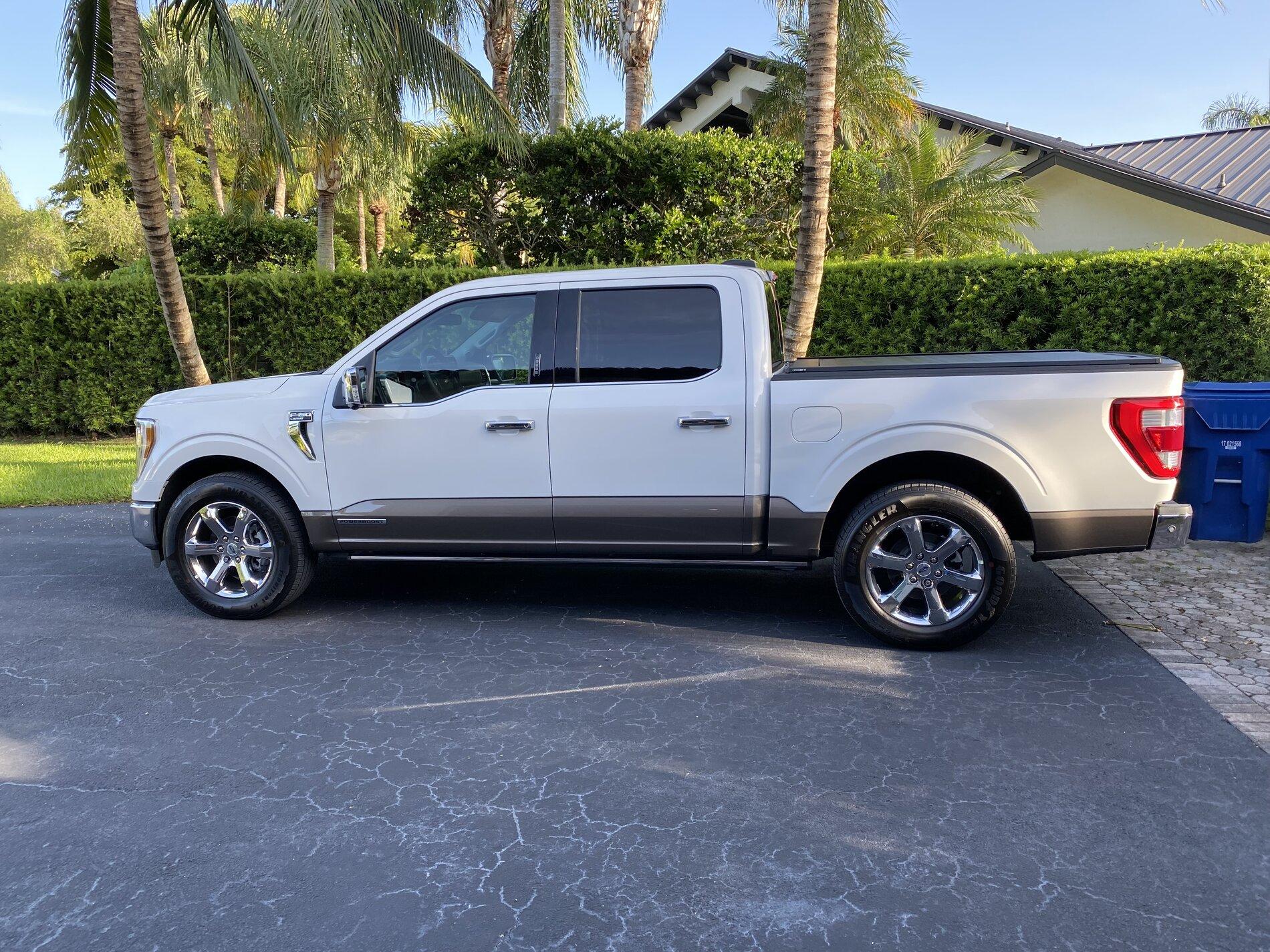 Ford F-150 ? F-150 LARIAT Lounge ? IMG_0767.JPG