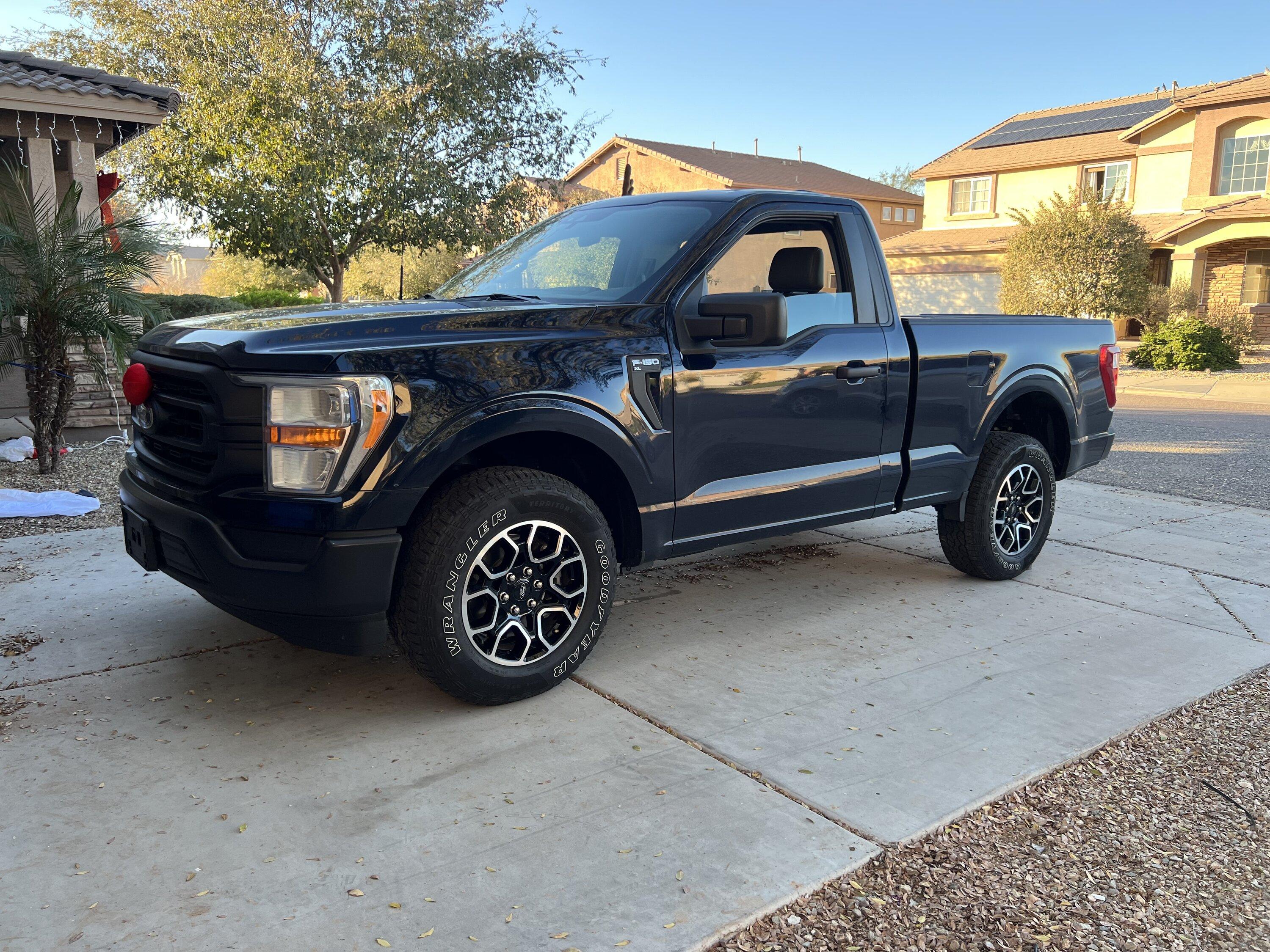 Ford F-150 ANTIMATTER BLUE F-150 (2021+) Club IMG_0785
