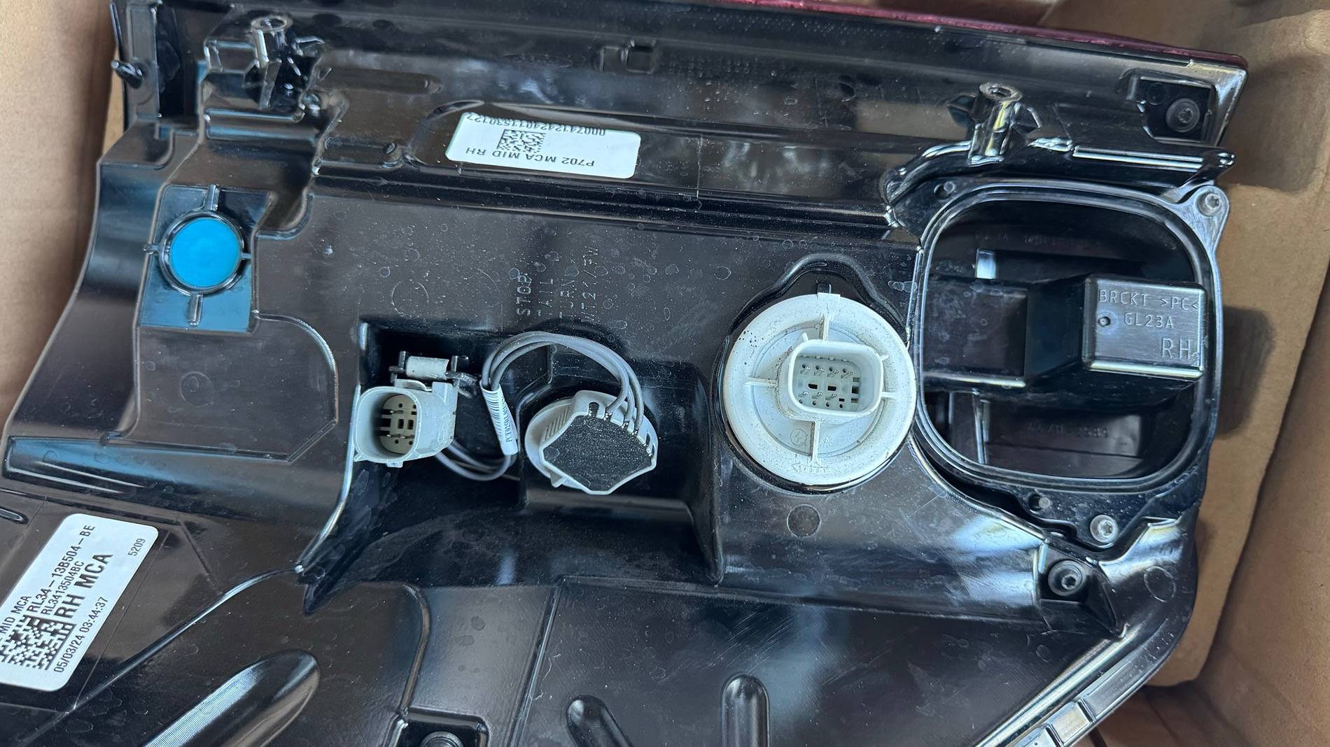 Ford F-150 2024 XLT Mirrors and Taillights IMG_0797