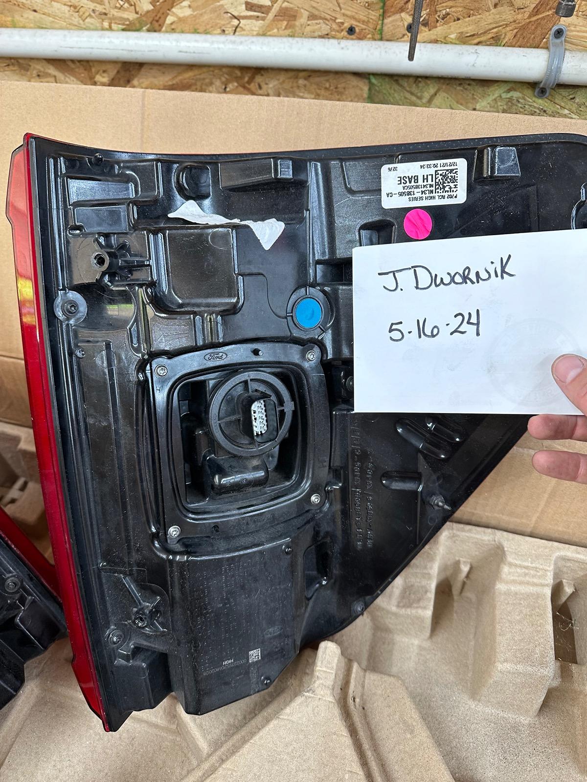 Ford F-150 SOLD. 21-23 Lariat Led Tail Lights IMG_0813