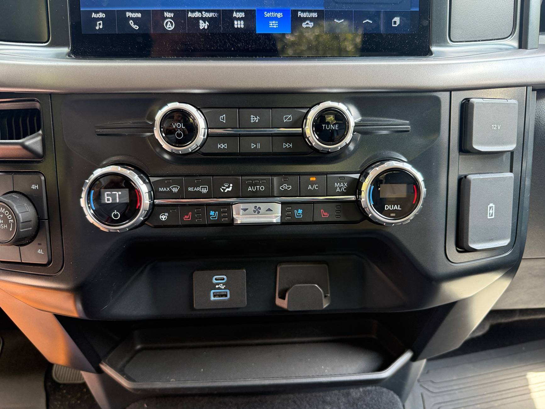 Ford F-150 LED Degrees on HVAC Knobs in 2024 IMG_0956