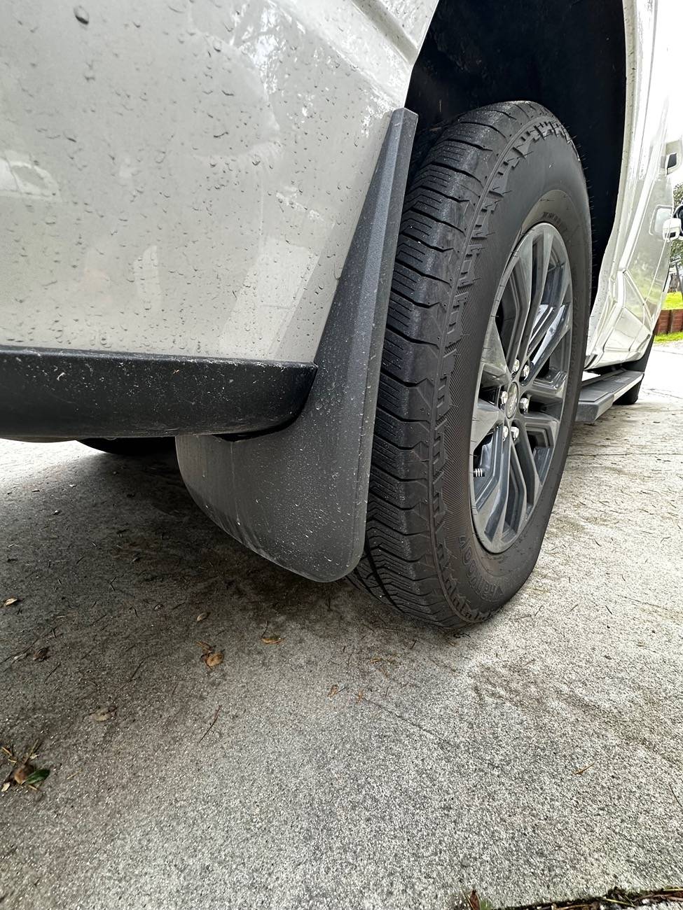 Ford F-150 No-drill Mud Flaps - recommendations? IMG_0957