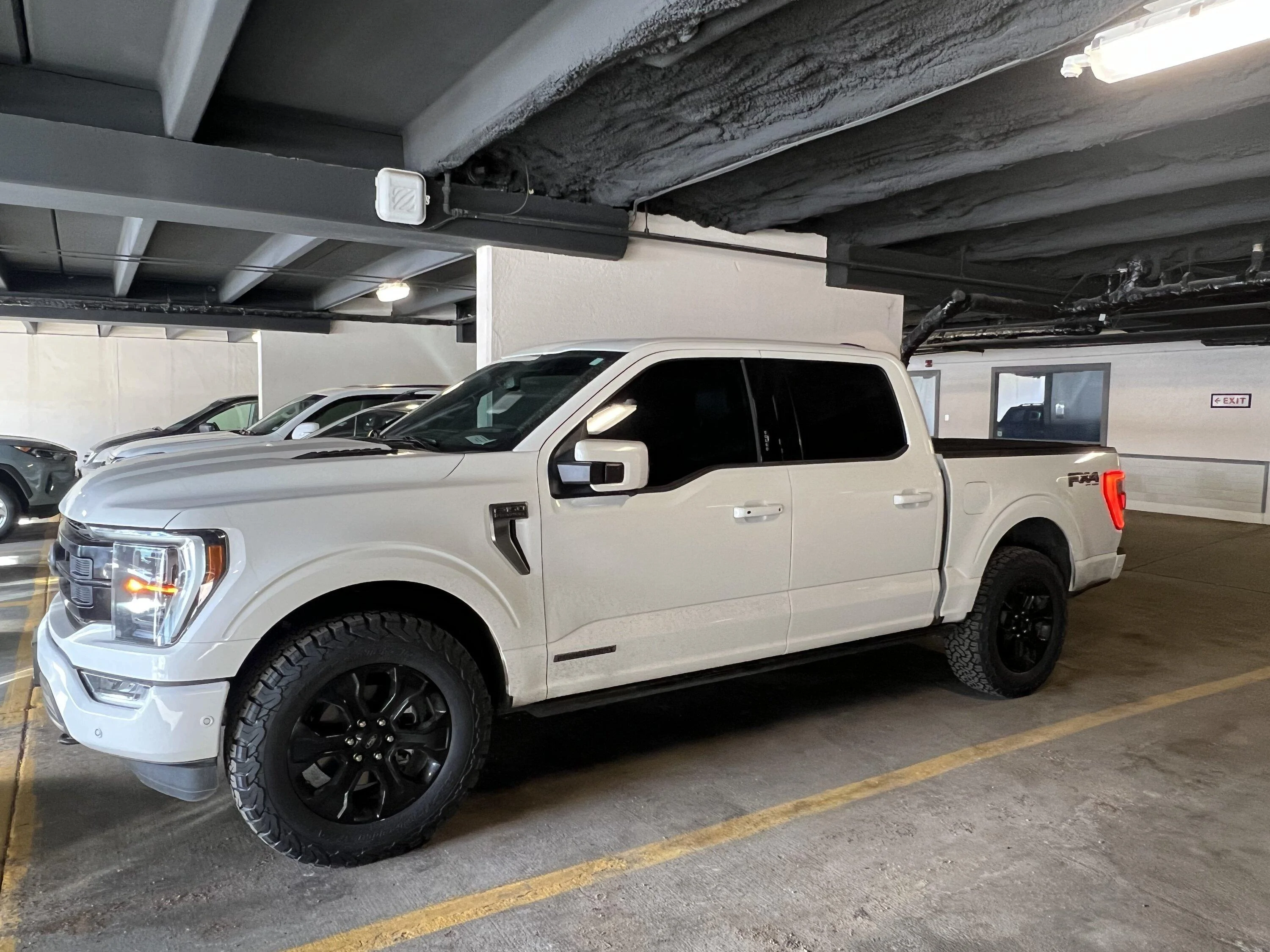 Ford F-150 285/65/20 Tires Fit with No Mods IMG_1086