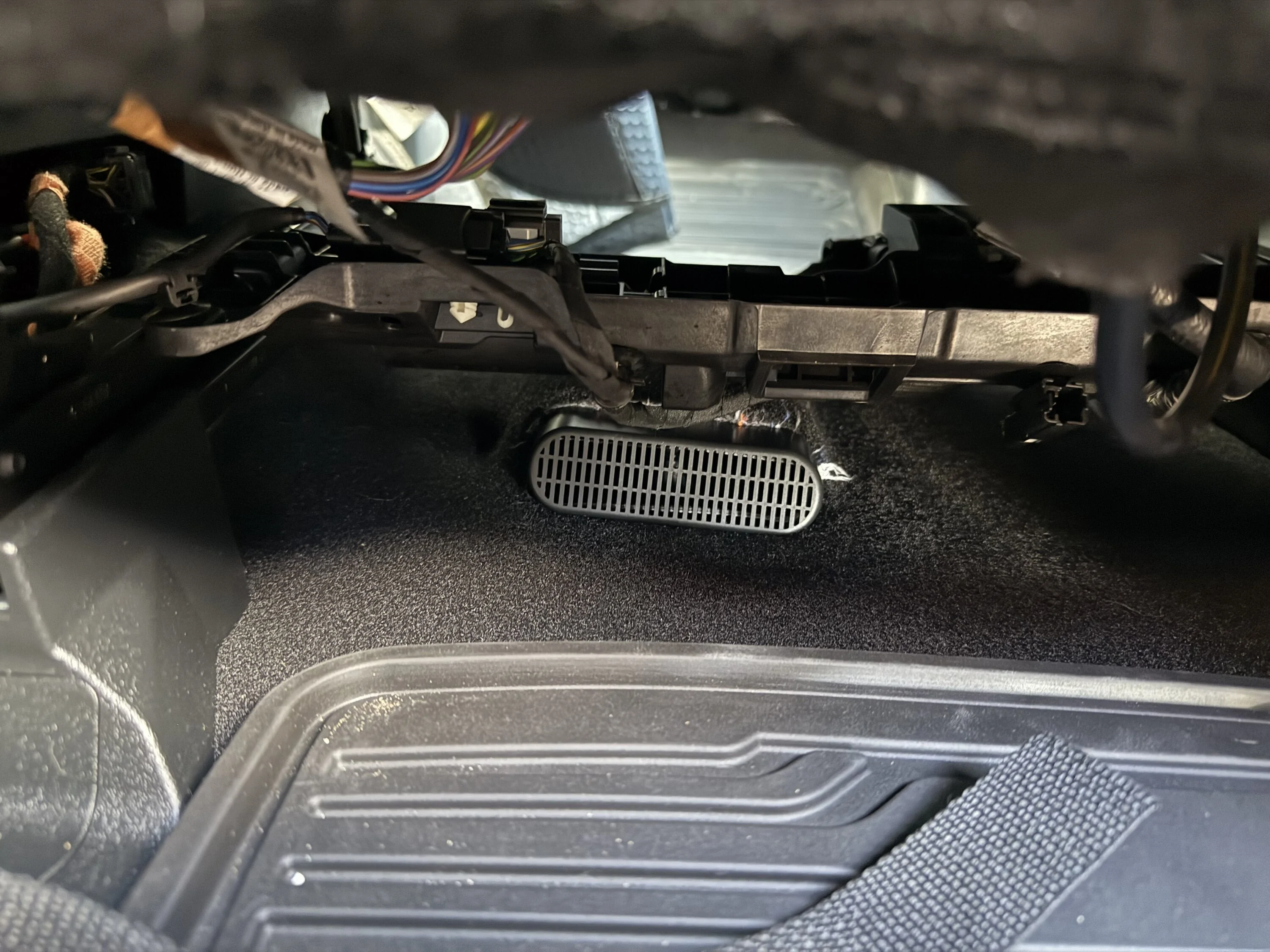 Ford F-150 Shoutout to Maxzina and vent guard install IMG_1112
