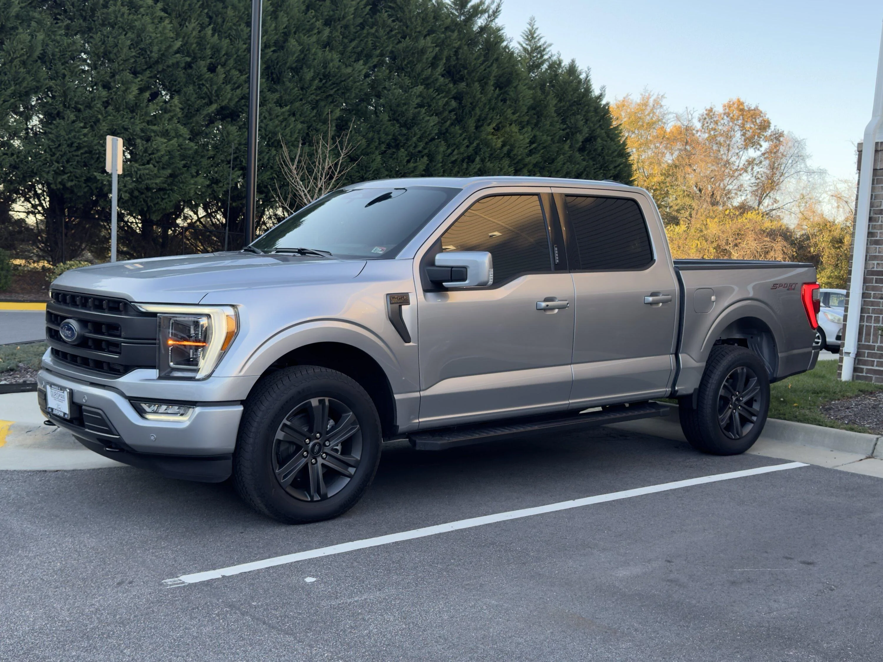 Ford F-150 ICONIC SILVER F-150 (2021+) Club IMG_1134