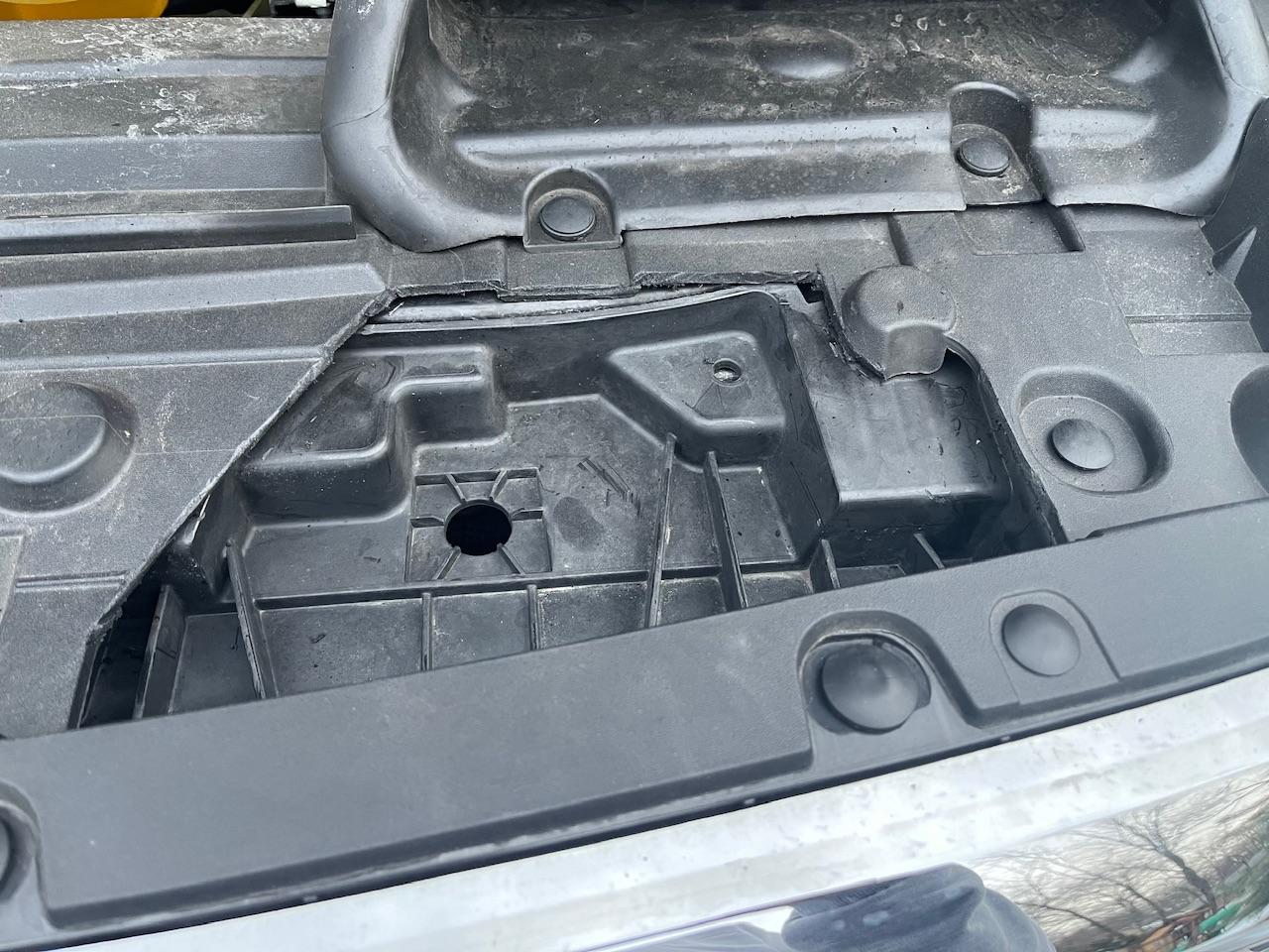 Ford F-150 Roush intake installed on 2023 PowerBoost Platinum IMG_1407