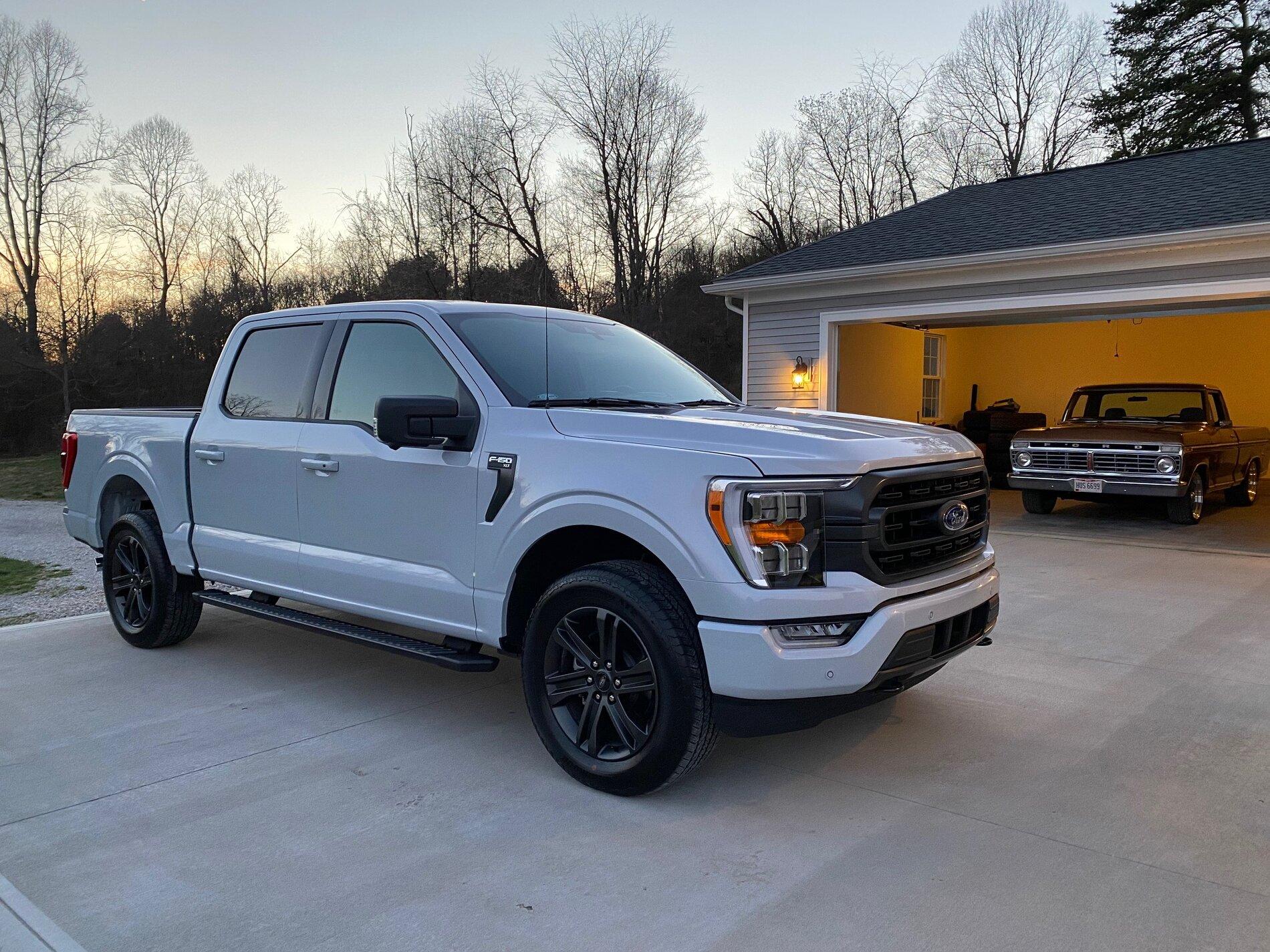 Ford F-150 SPACE WHITE F-150 (2021+) Club IMG_1456