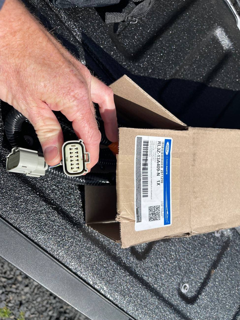 Ford F-150 Anyone install 2024 OEM LED bed lights IMG_1536