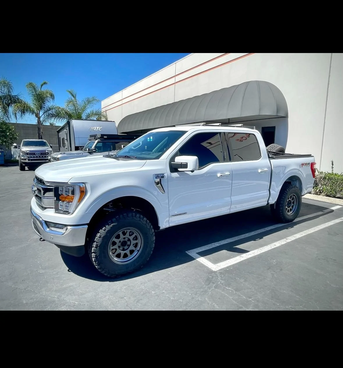 Ford F-150 Avalanche Platinum wheel swap IMG_1635