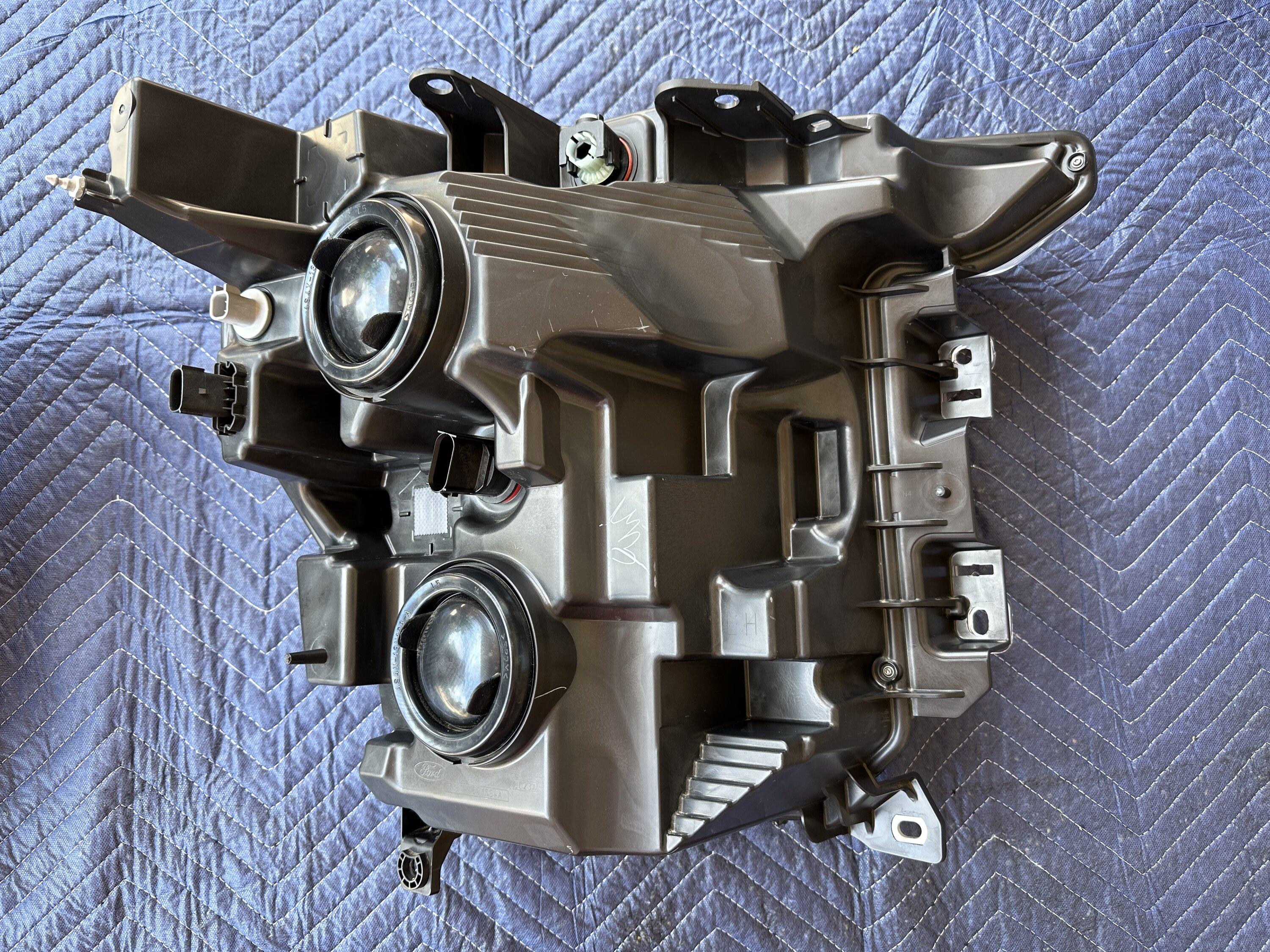 Ford F-150 Halogen Headlights & Fog Lights IMG_1908.JPG