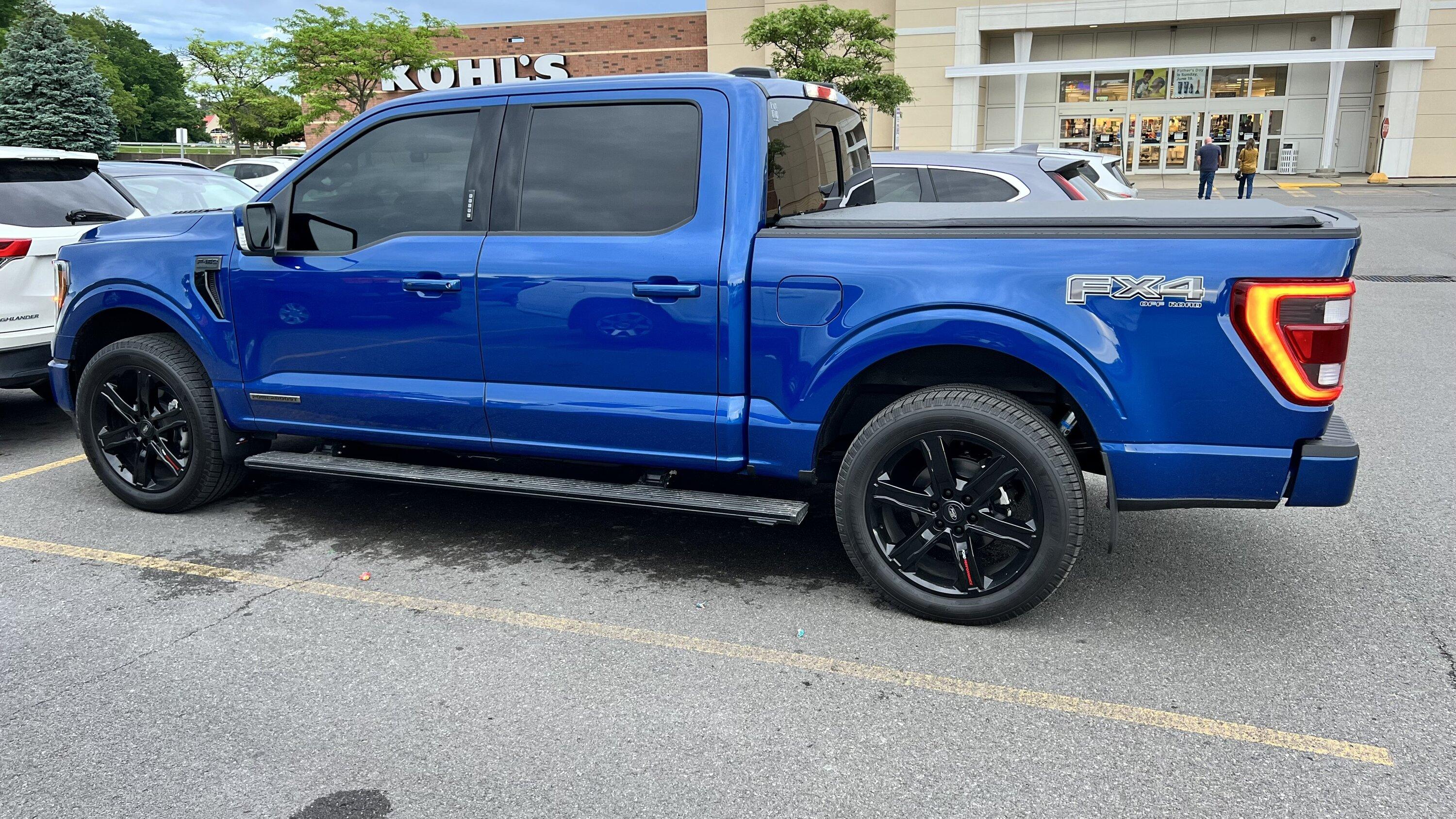 Ford F-150 Expedition wheels on F-150 IMG_1939