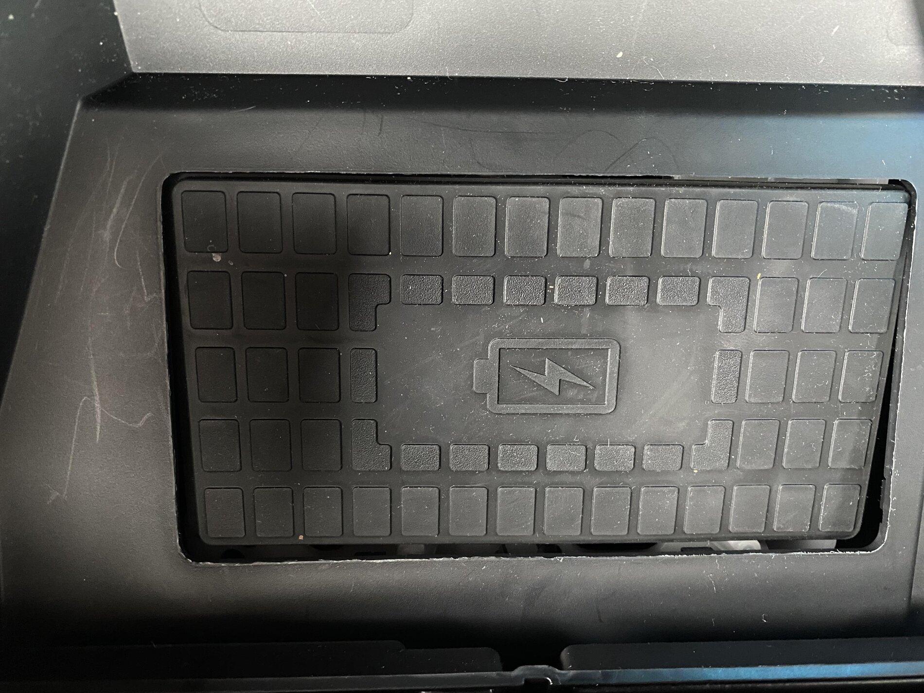 Ford F-150 Wireless Charging iPhone 11 Pro Max IMG_1969