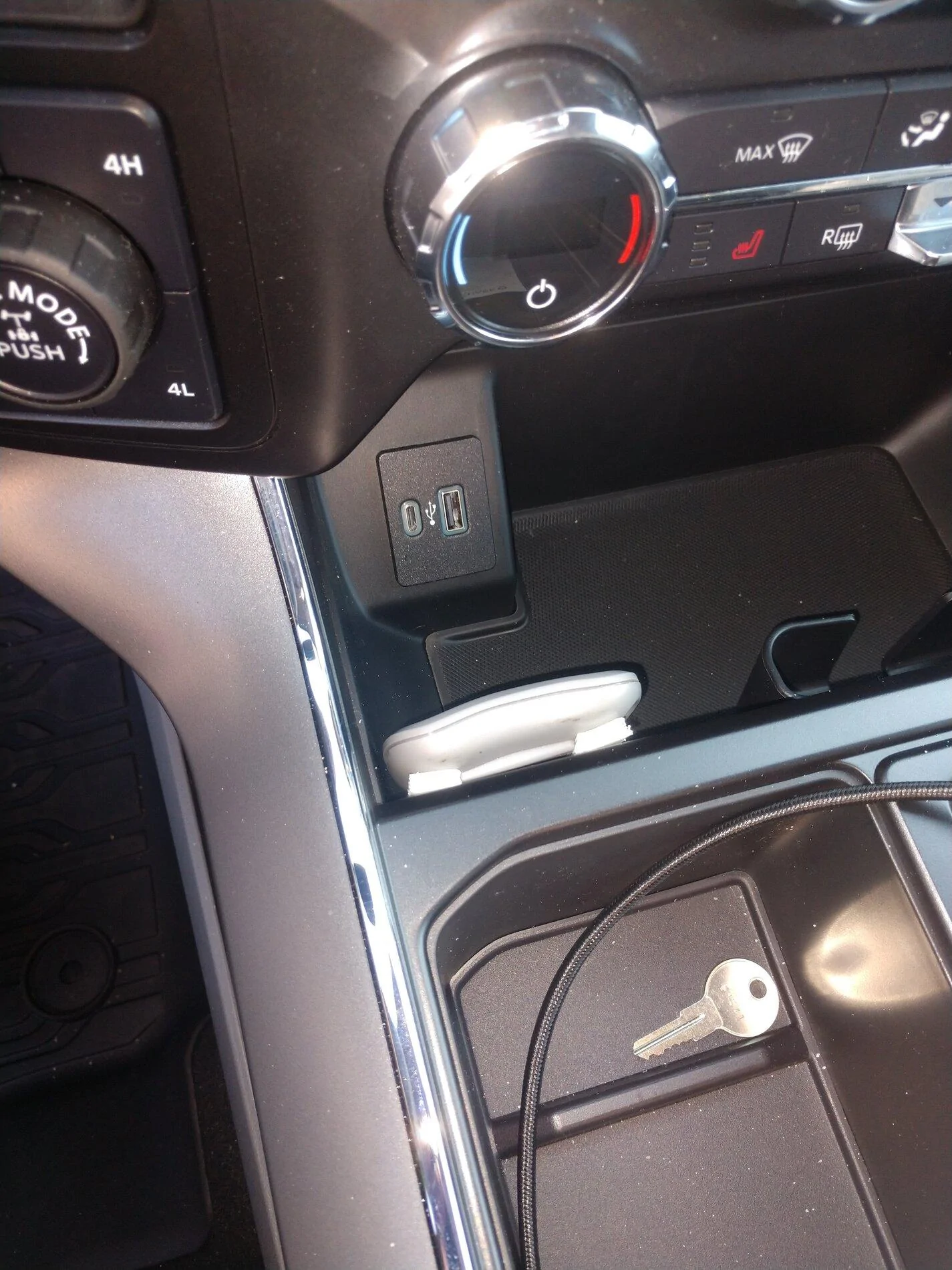 Ford F-150 F-150 Built in Phone Holder.. IMG_20210406_170629825