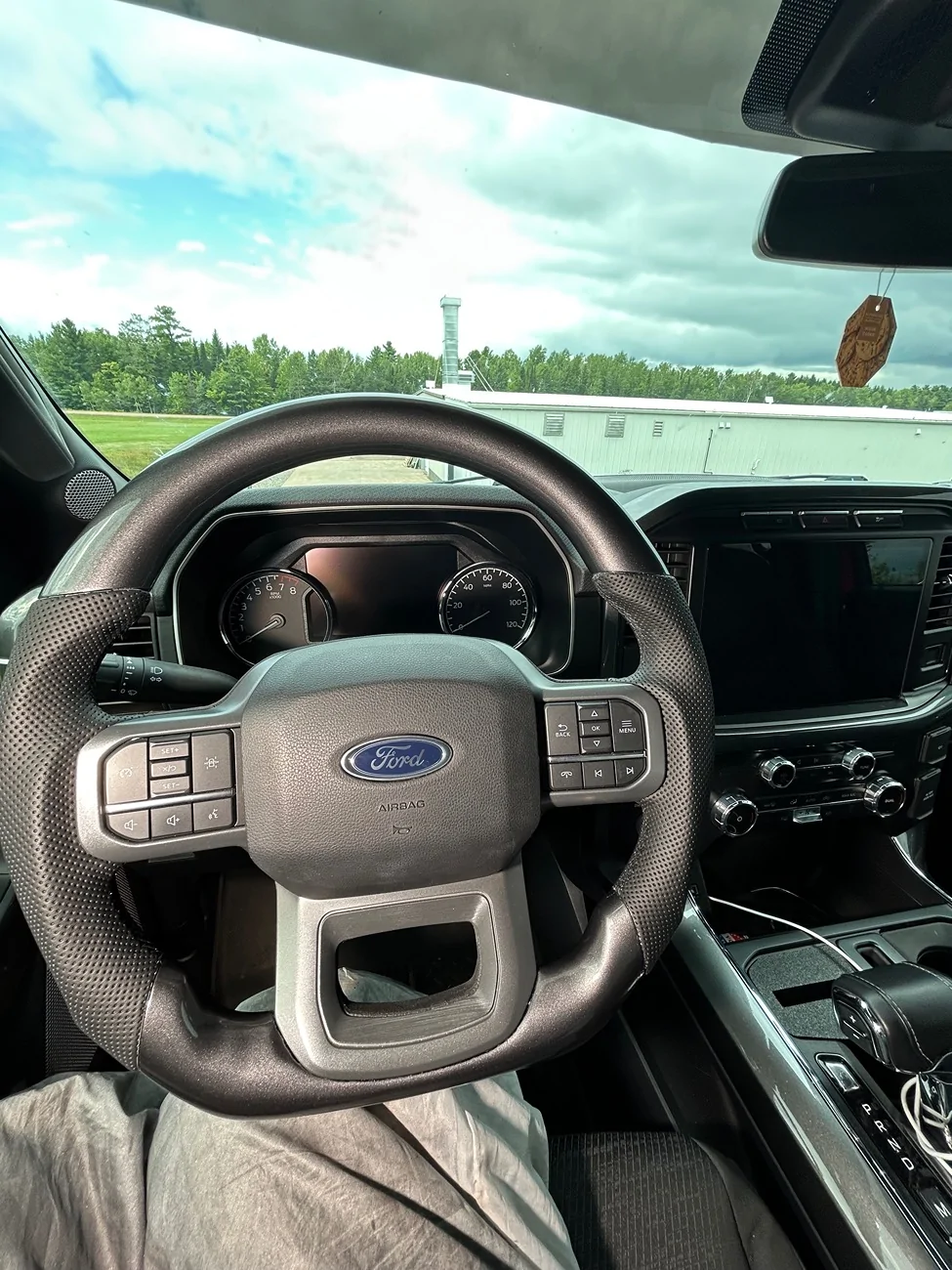 Ford F-150 Amazon steering wheel installed IMG_2251