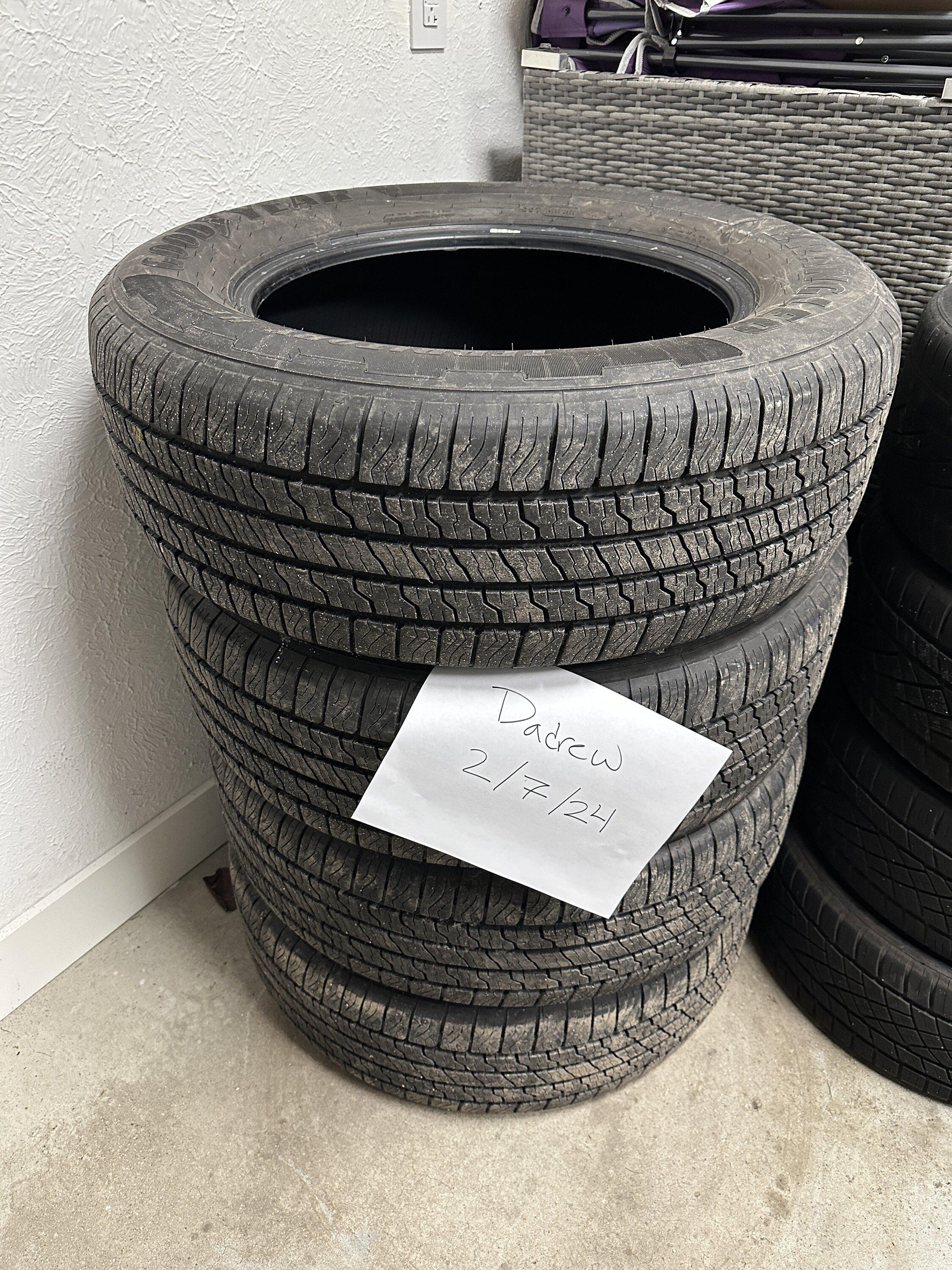 Ford F-150 275/60/20 Goodyear Wrangler Territory HT IMG_2288