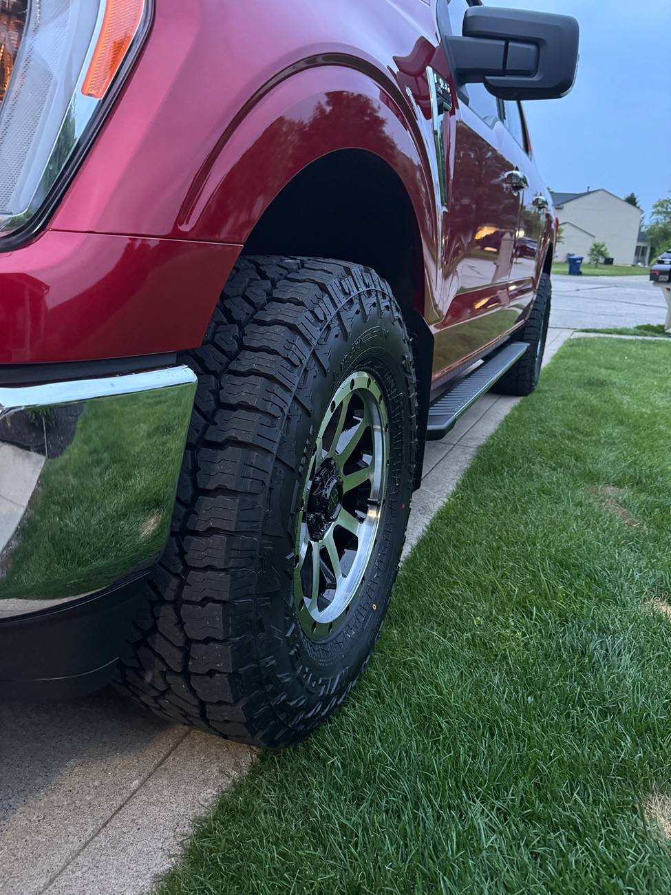 Ford F-150 2024 XLT on 2.5” Level Biggest Tire Size? IMG_2414