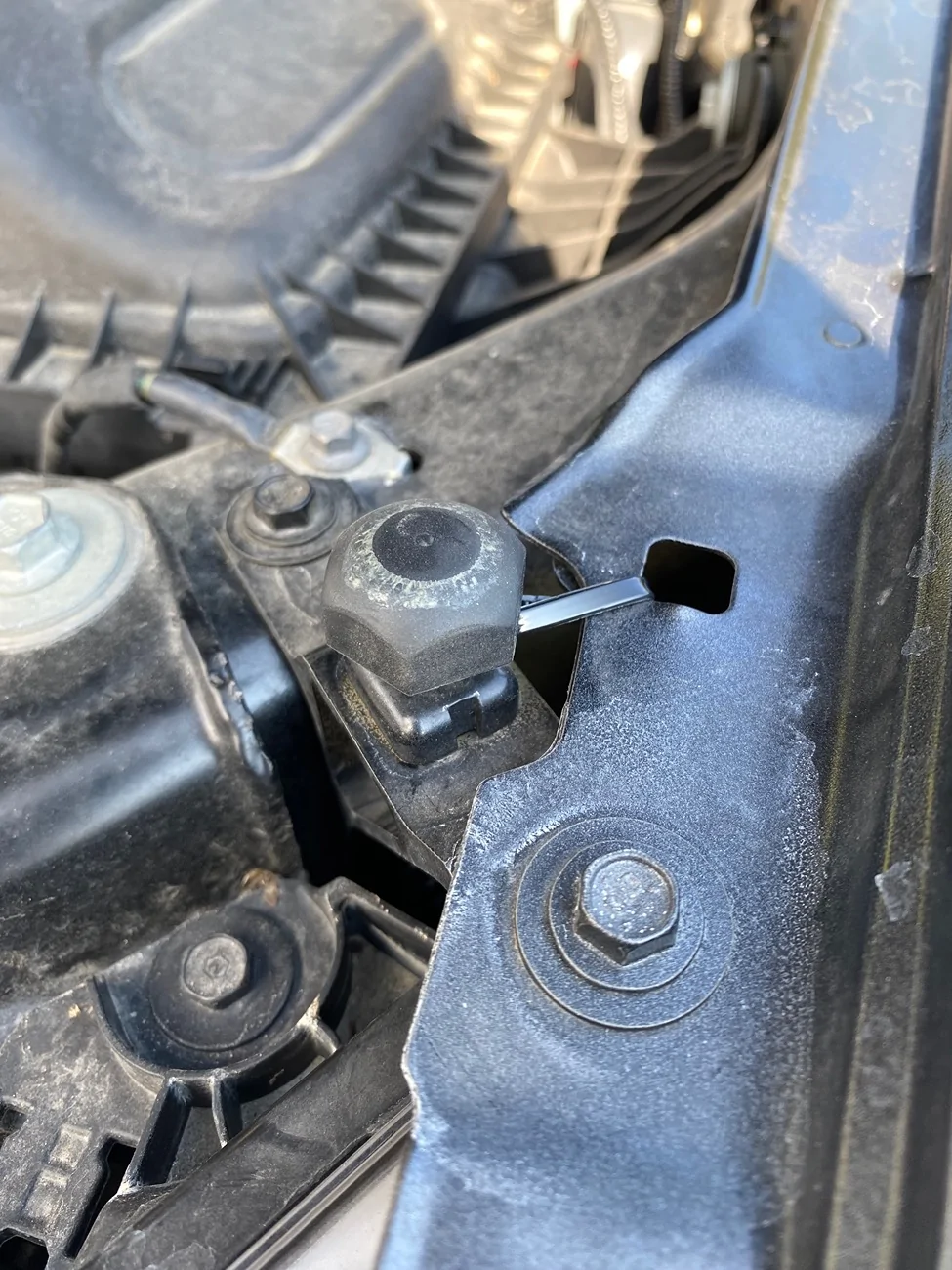 Ford F-150 2022 F150 Drivers Side Rattle IMG_2445