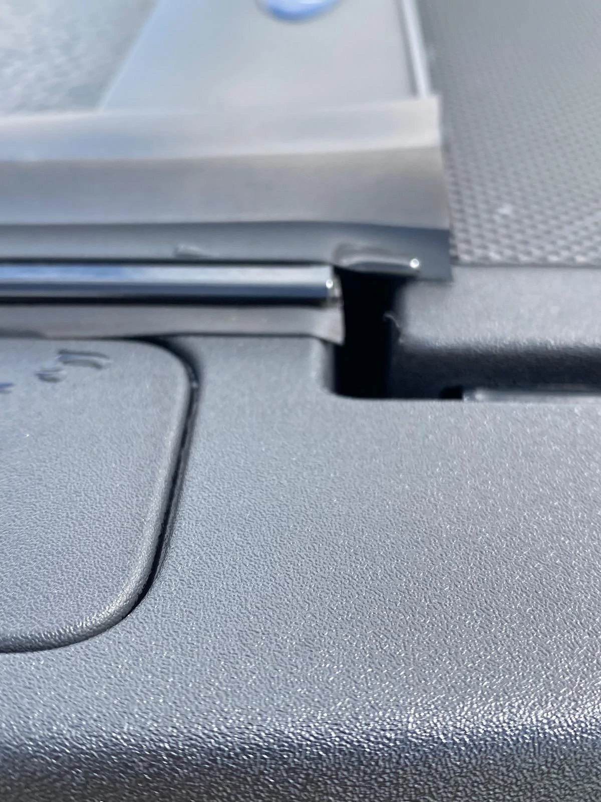 Ford F-150 Ford tonneau cover IMG_2524