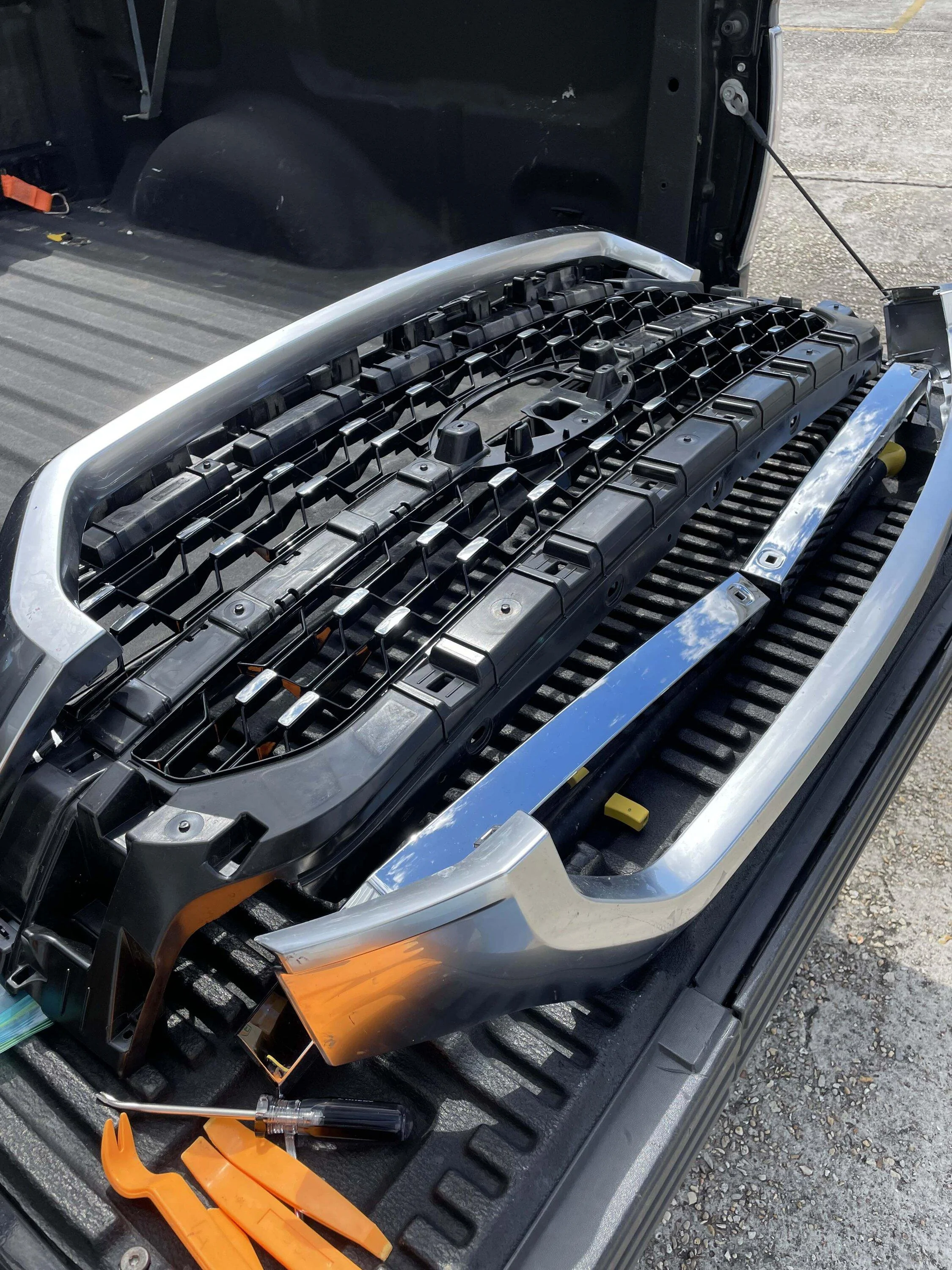 Ford F-150 How To - Disassemble Platinum Grille (chrome delete) IMG_2561