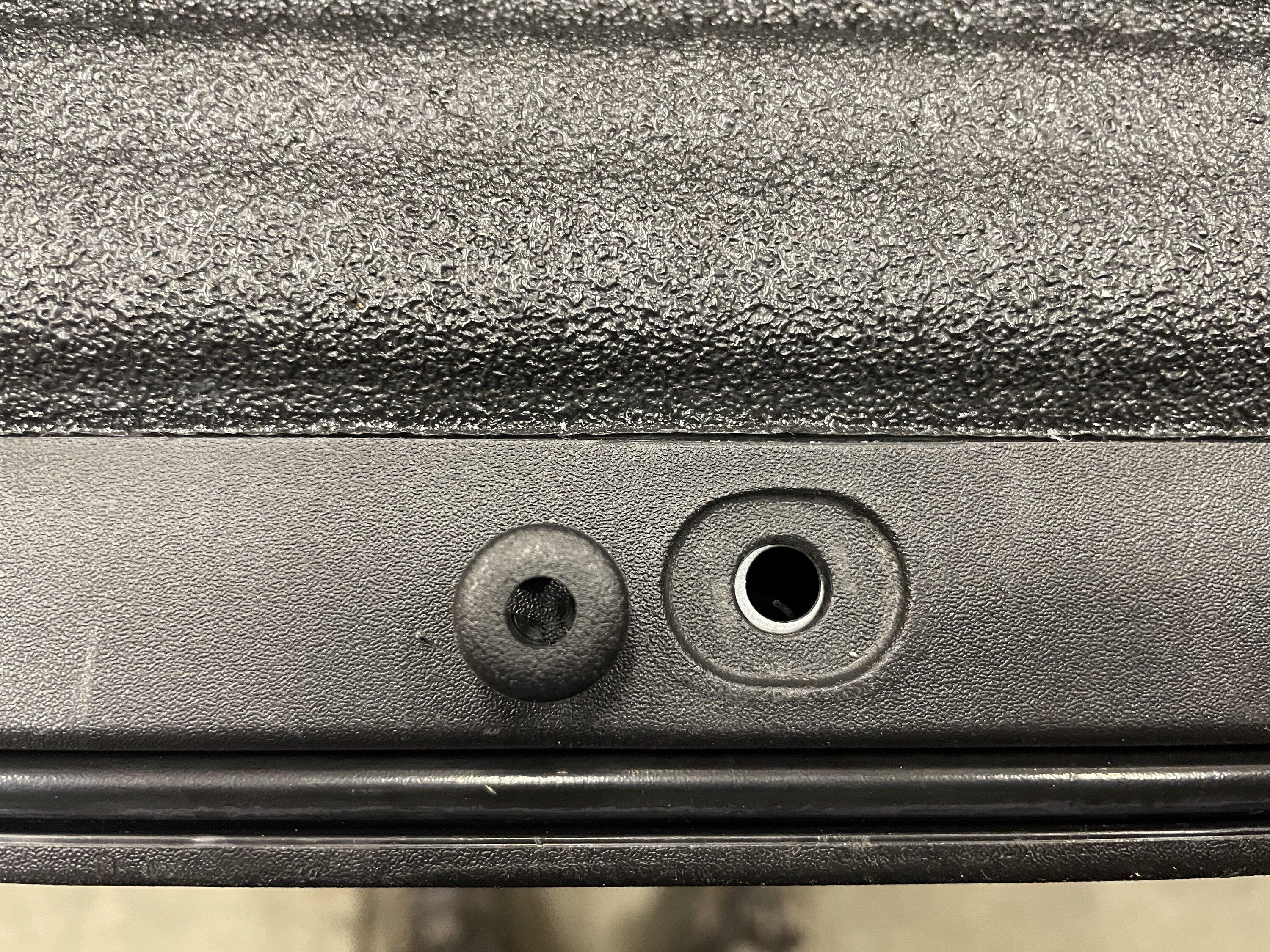 Ford F-150 Tailgate trim clip IMG_2600