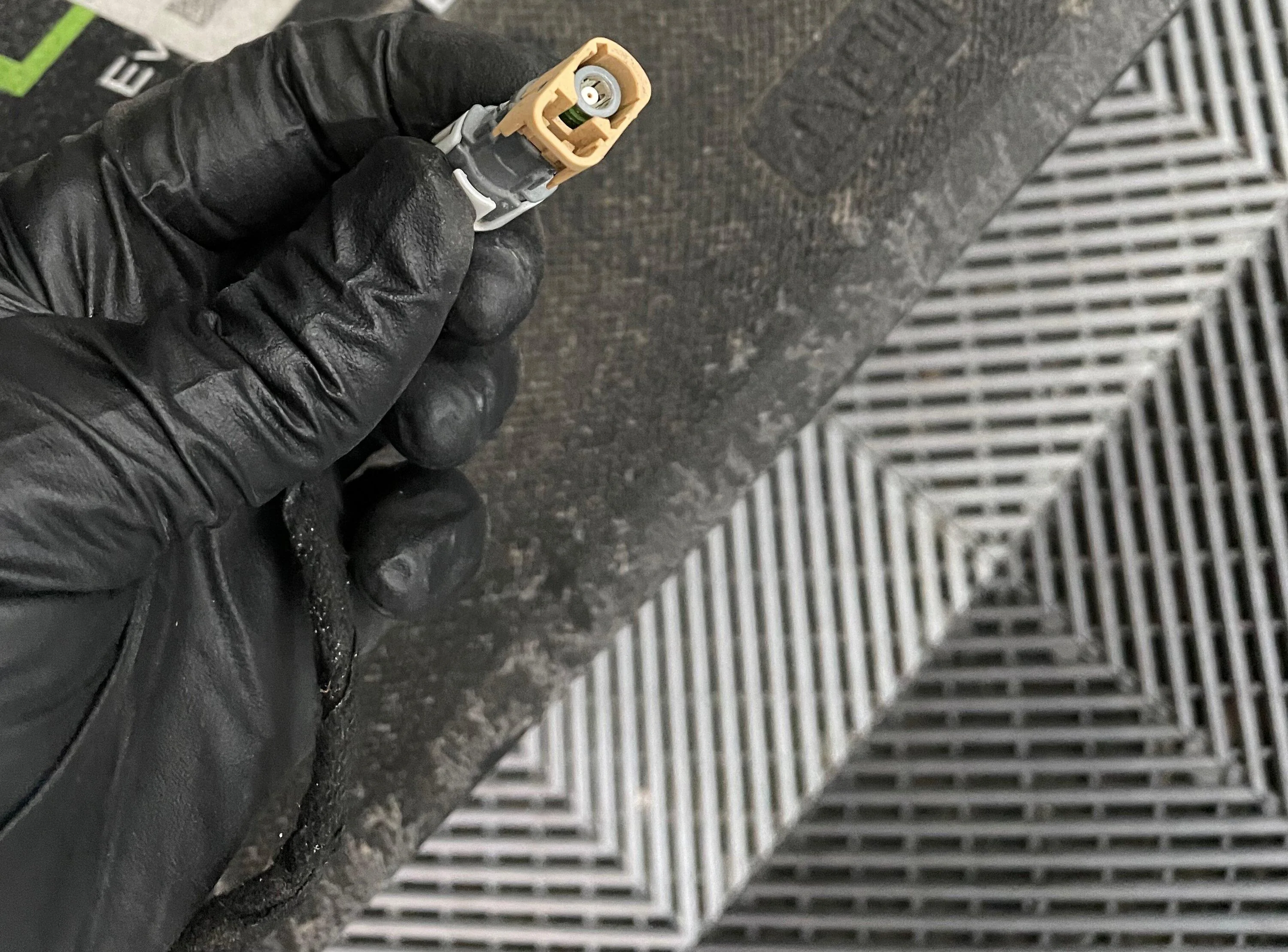 Ford F-150 Rear View Camera Plug Broke IMG_2600