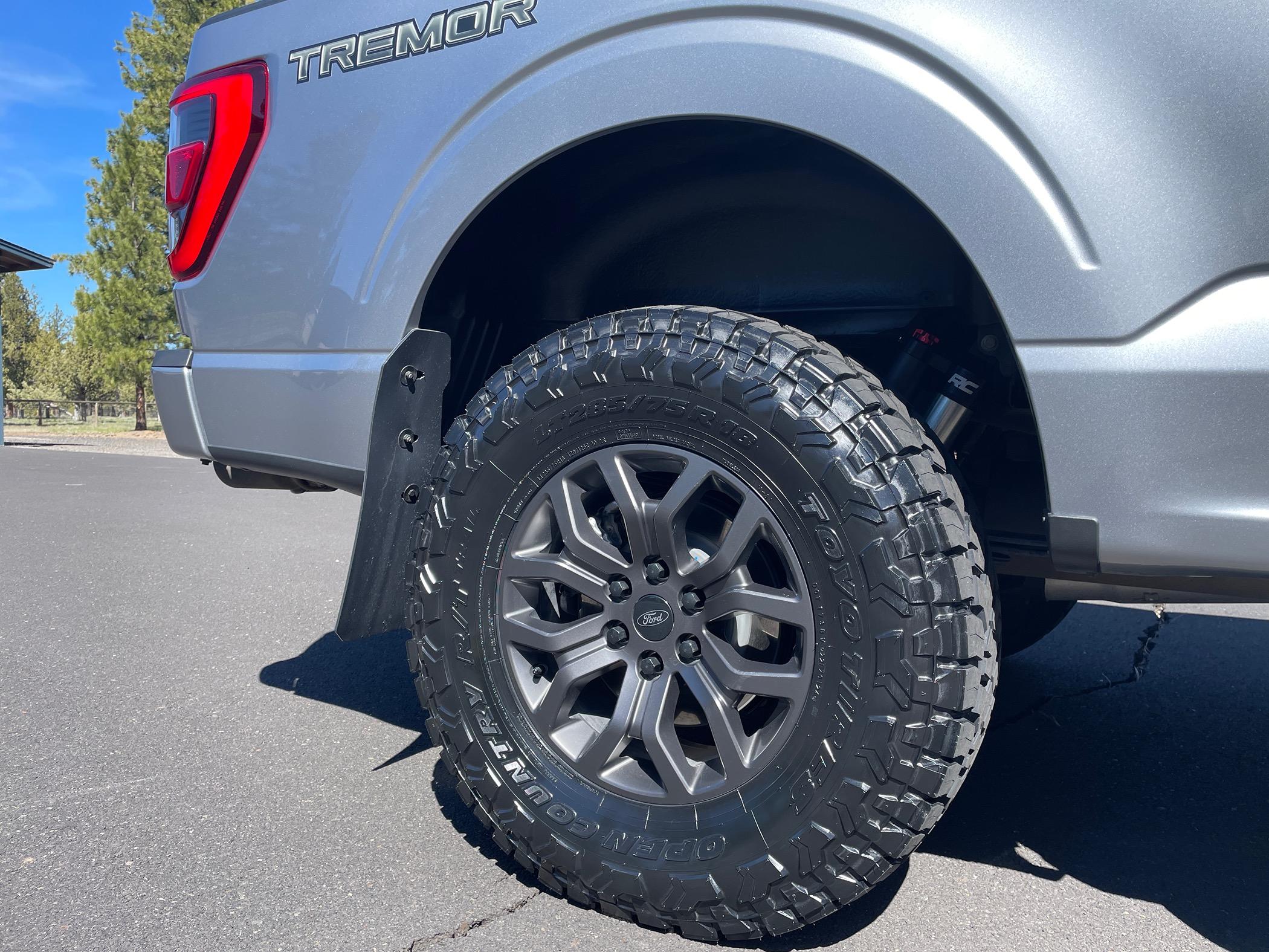 Ford F-150 KO3 vs KO2 Tires Comparison - Side by Side Look + Technical Analysis IMG_2671
