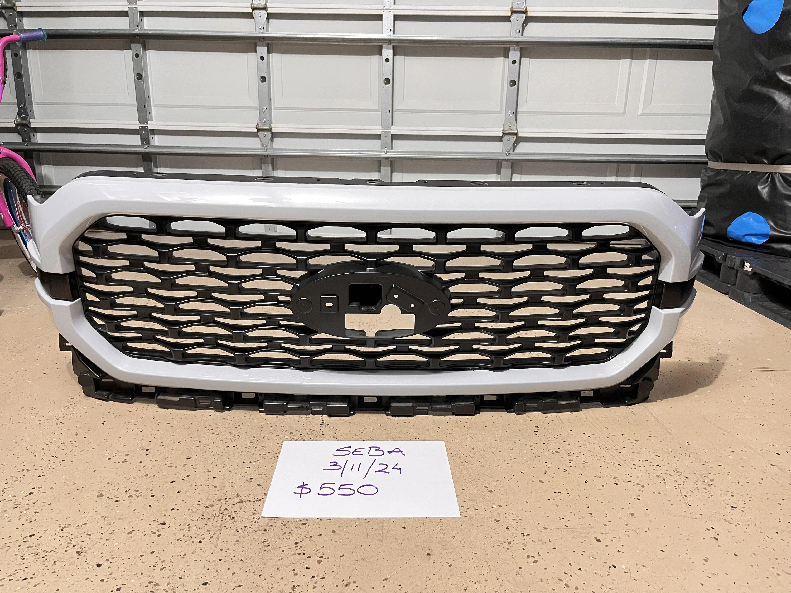 Ford F-150 SXT Space White Grille IMG_2697