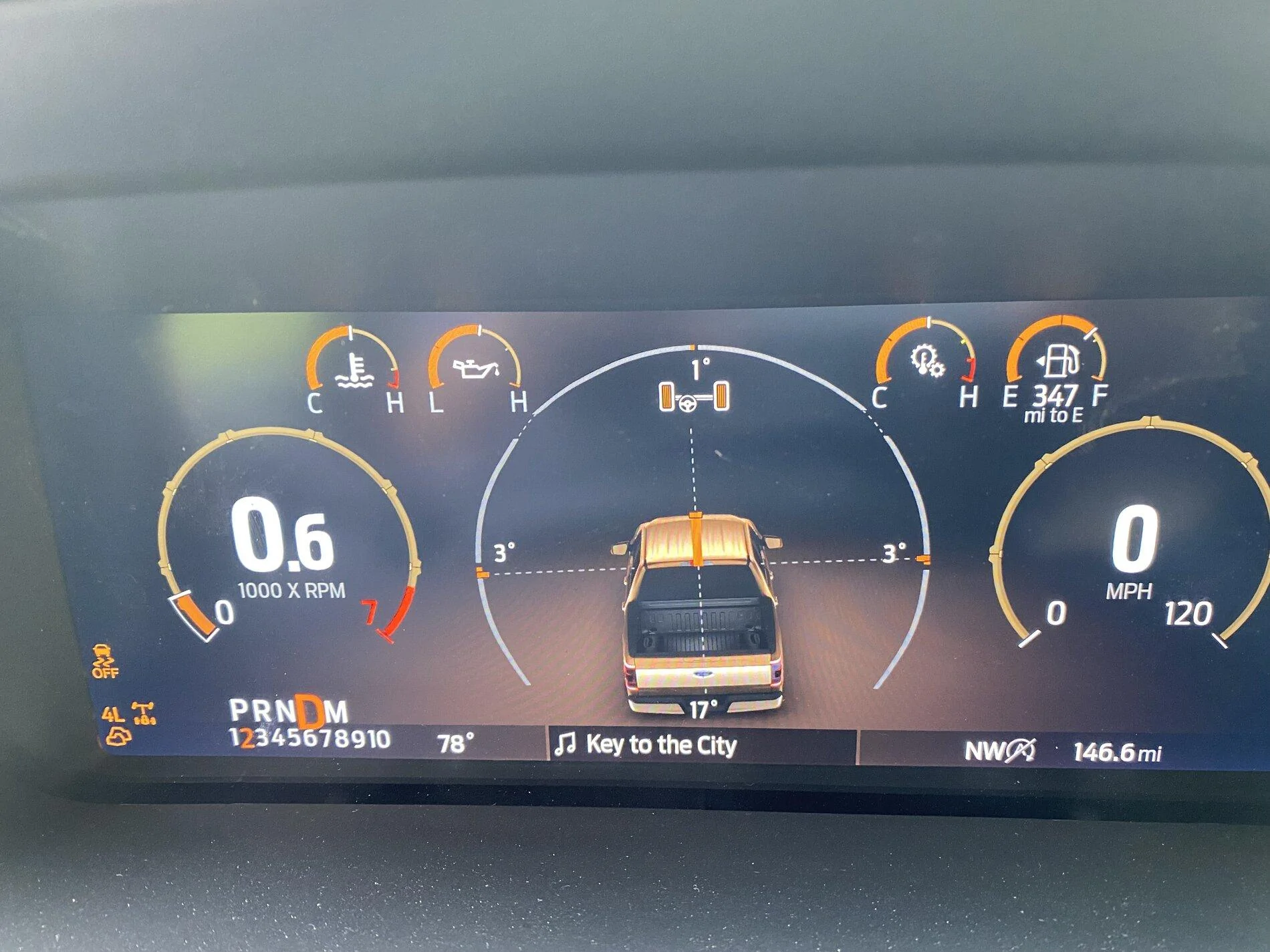 Ford F-150 ICONIC SILVER F-150 (2021+) Club IMG_2910