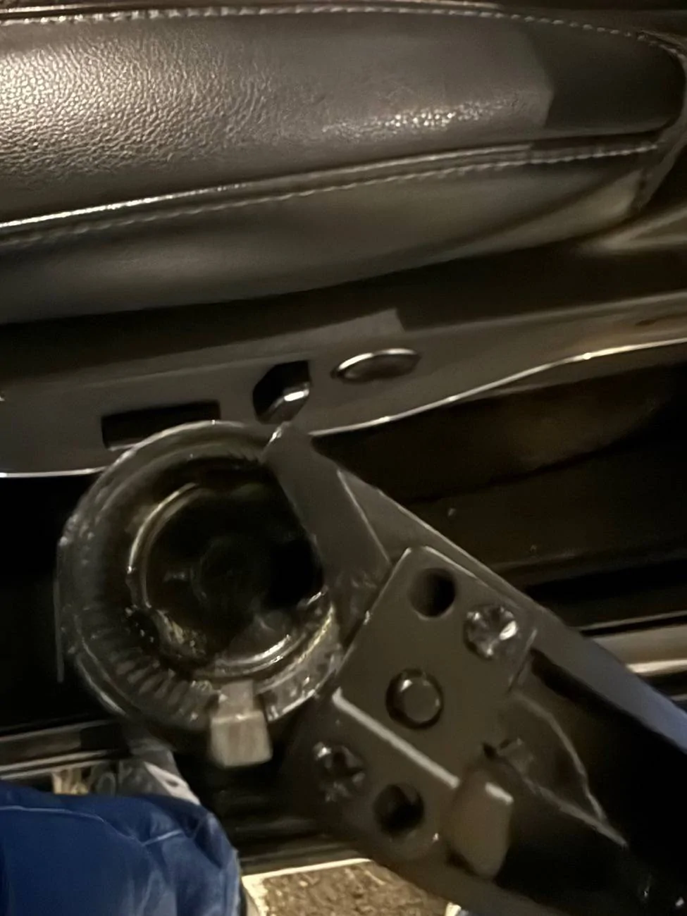 Ford F-150 Wiper arm broken.  looking for suggestions IMG_2927