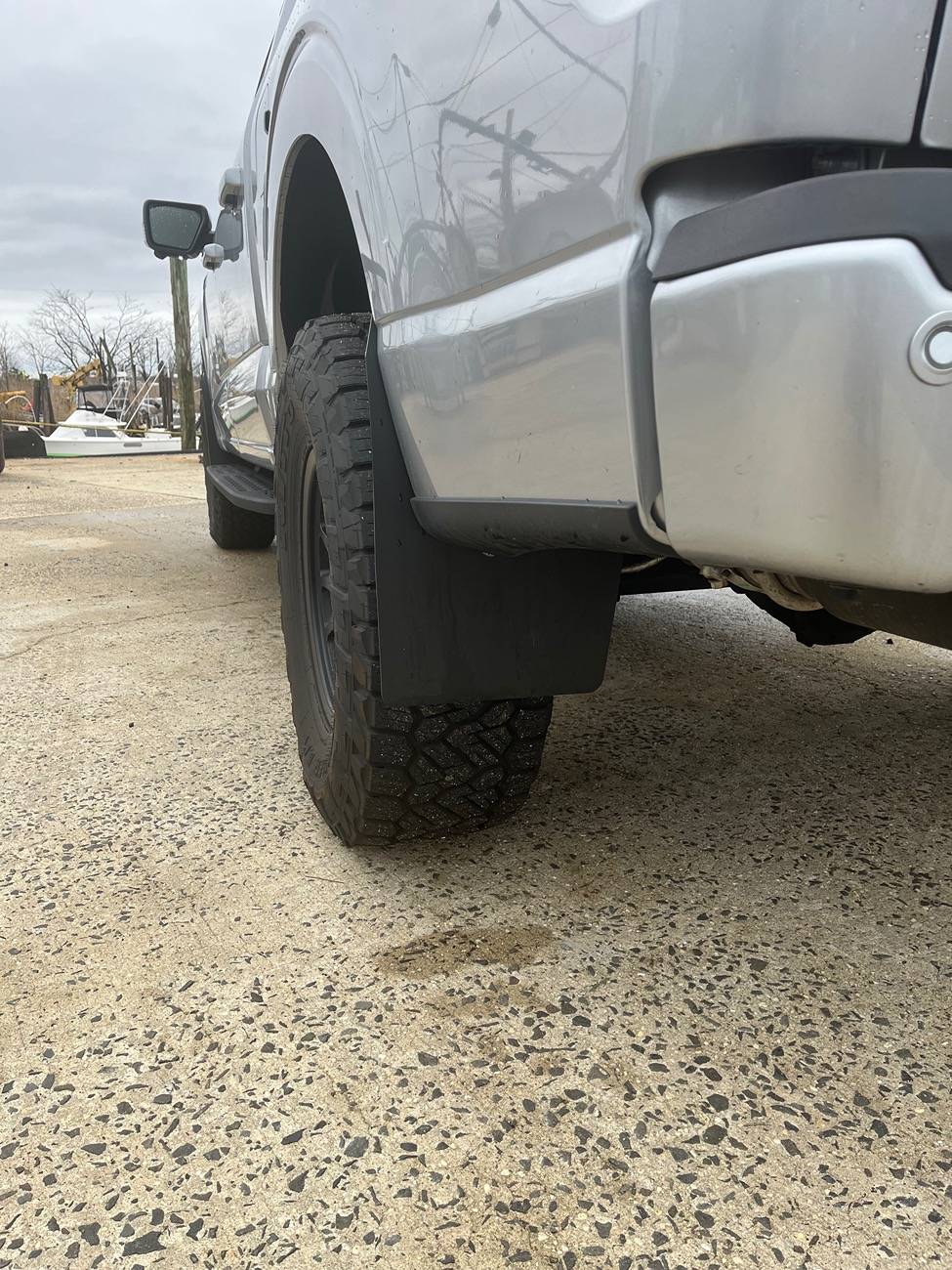 Ford F-150 No-drill Mud Flaps - recommendations? IMG_3094