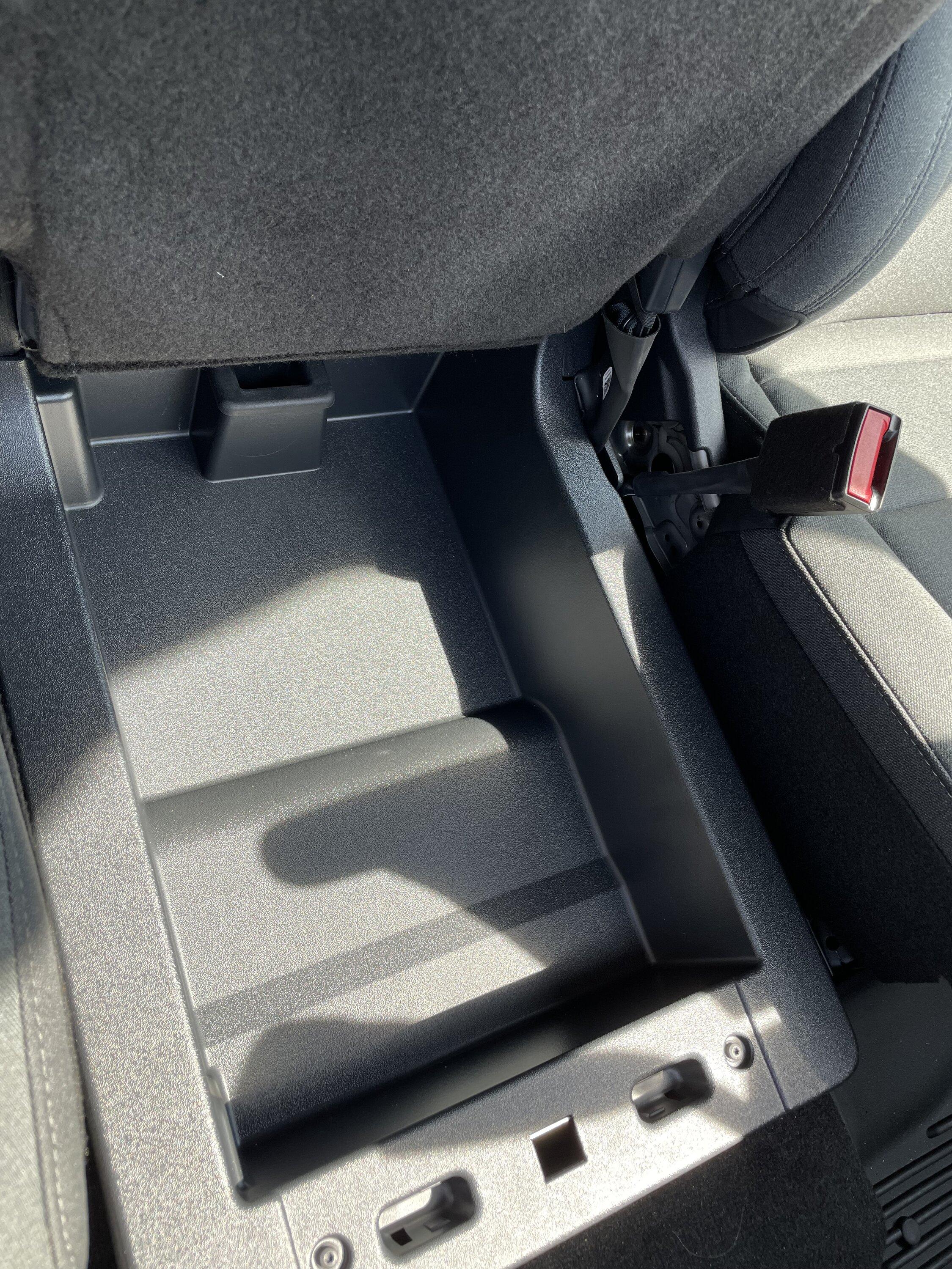 Ford F-150 Spare key hidey-hole… found it! IMG_3097