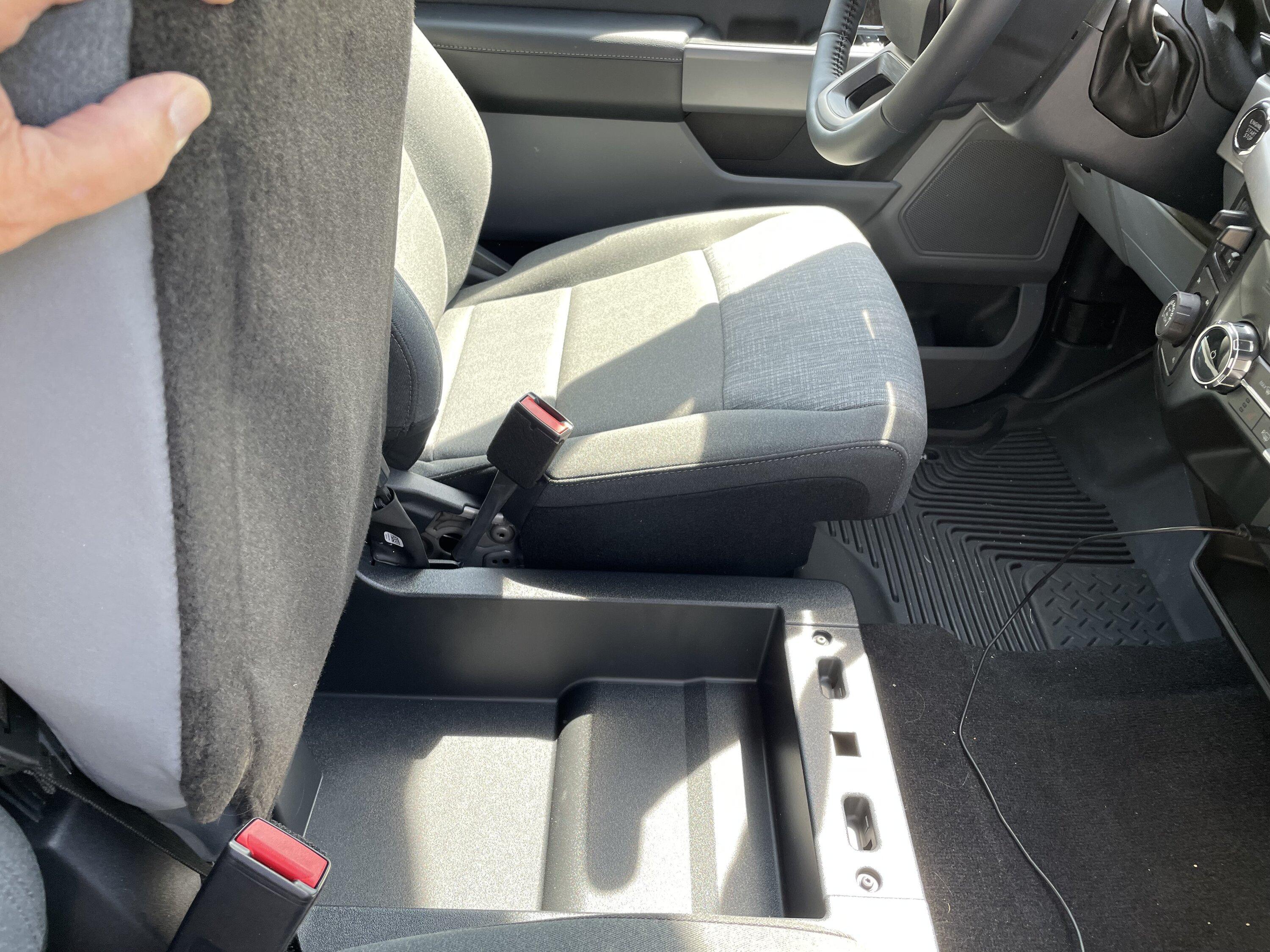 Ford F-150 Spare key hidey-hole… found it! IMG_3098