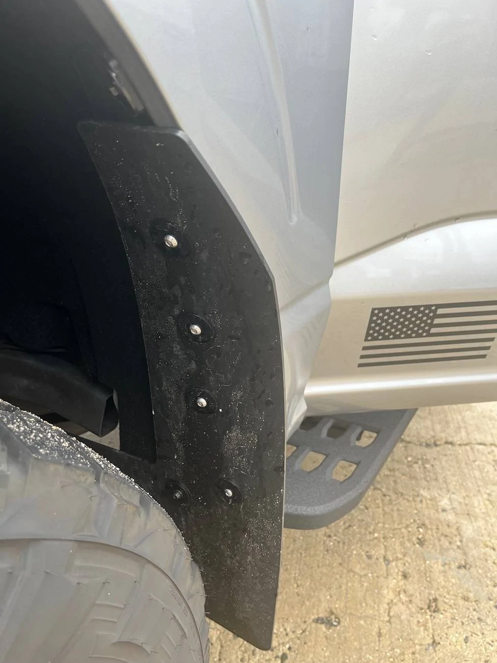 Ford F-150 No-drill Mud Flaps - recommendations? IMG_3098