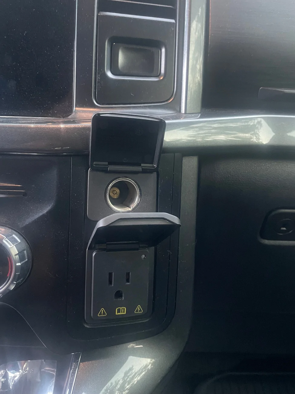 Ford F-150 Pro Power is off, No onboard button, Not in features IMG_3103[1]