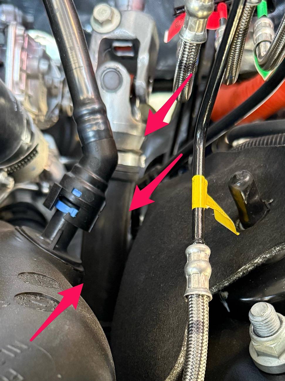 Ford F-150 2023 Raptor 37PP-steering wheel thumping/tapping feeling. IMG_3191