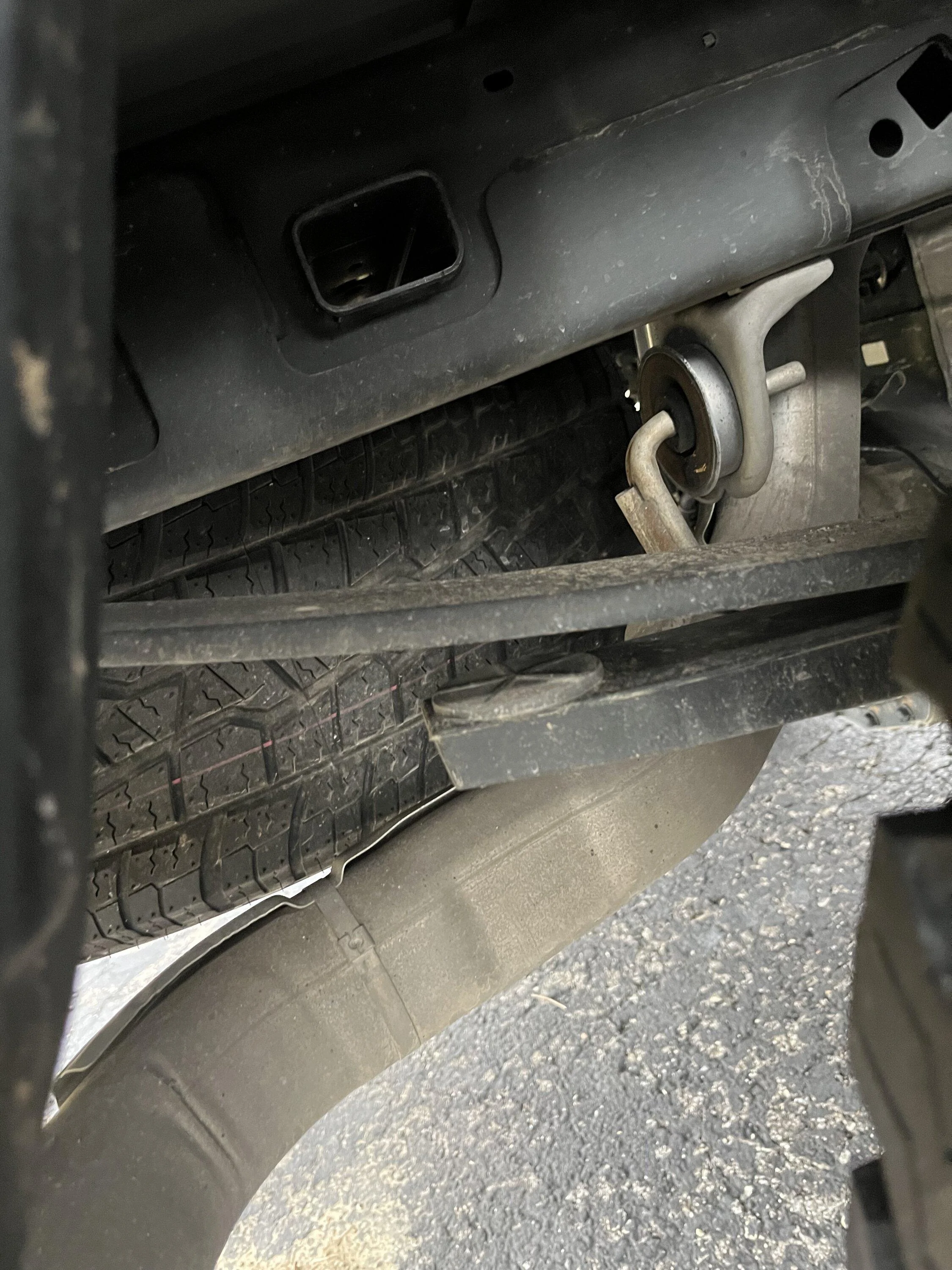 Ford F-150 What are these leaf springs? IMG_3252