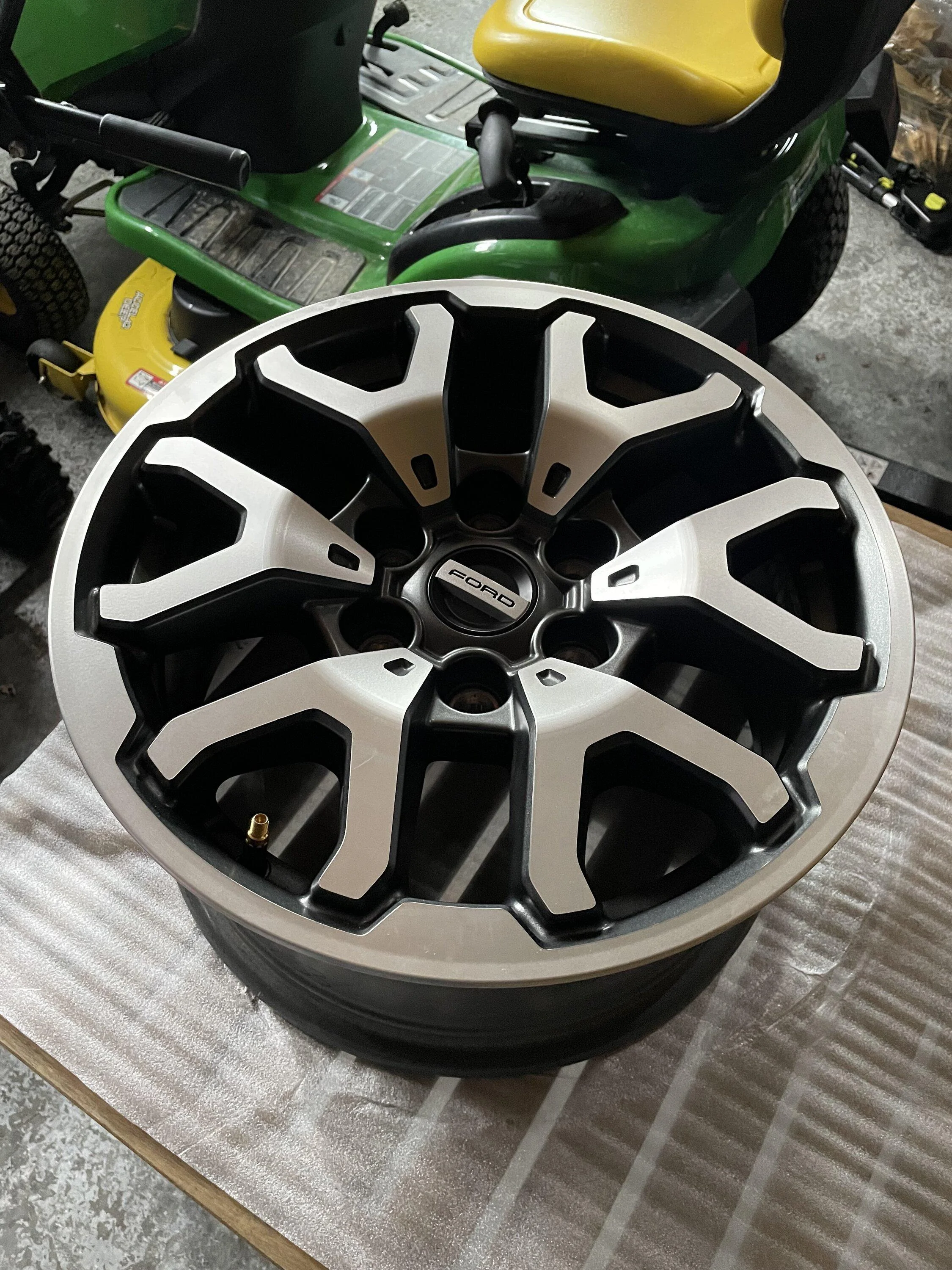 Ford F-150 Sport Truck Tire Wheels IMG_3690