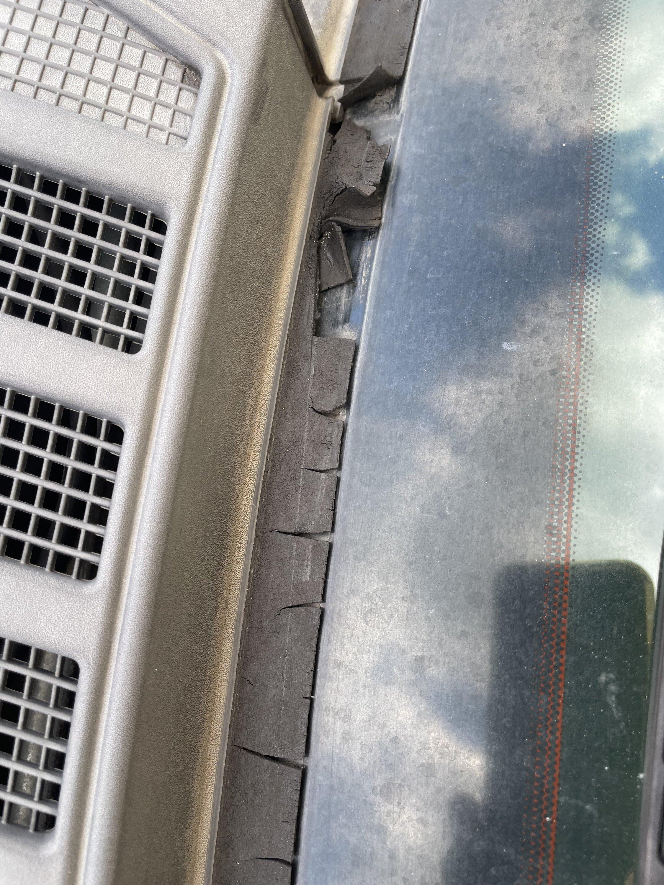 Ford F-150 windshield weather stripping IMG_3735