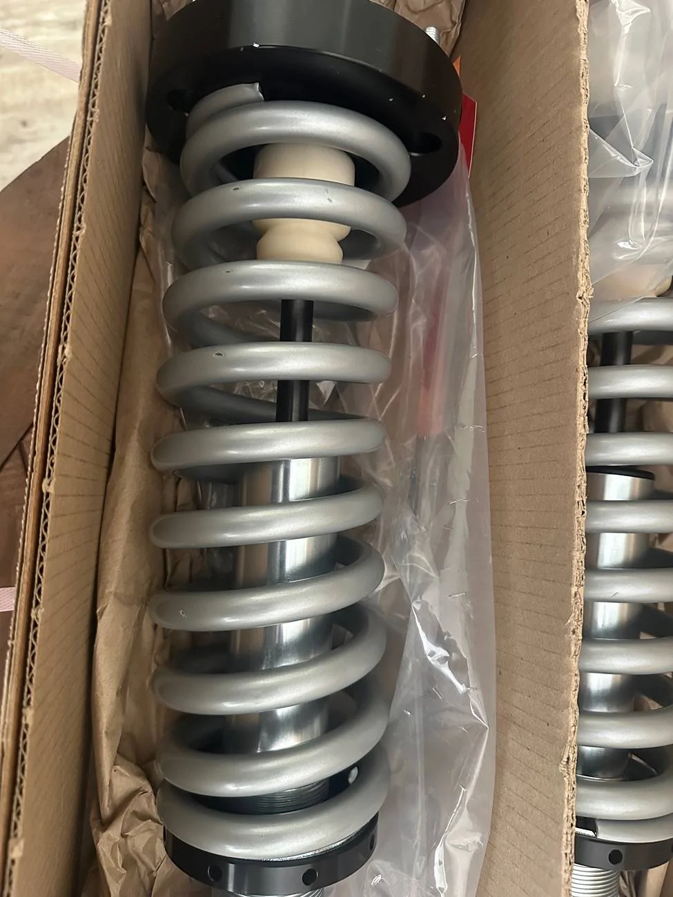 Ford F-150 Eibach pro truck 2.0 delivered. Spring bowing normal? IMG_3805