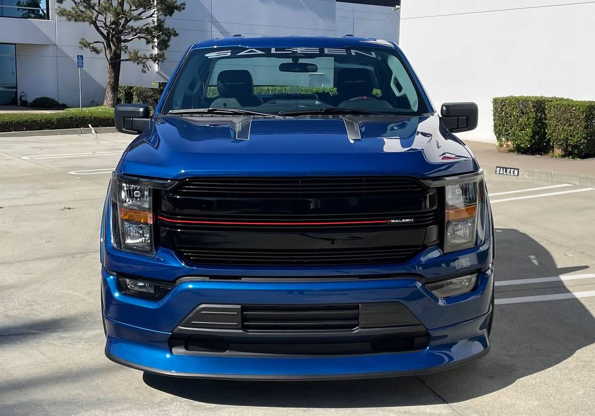 Ford F-150 Saleen black label front spitter IMG_3937