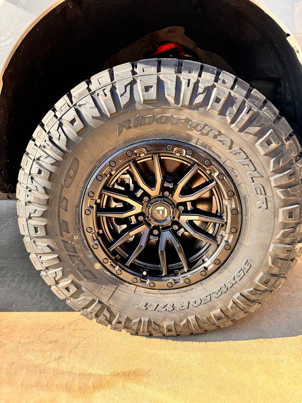 Ford F-150 What is needed to perfectly level a power boost? IMG_4175