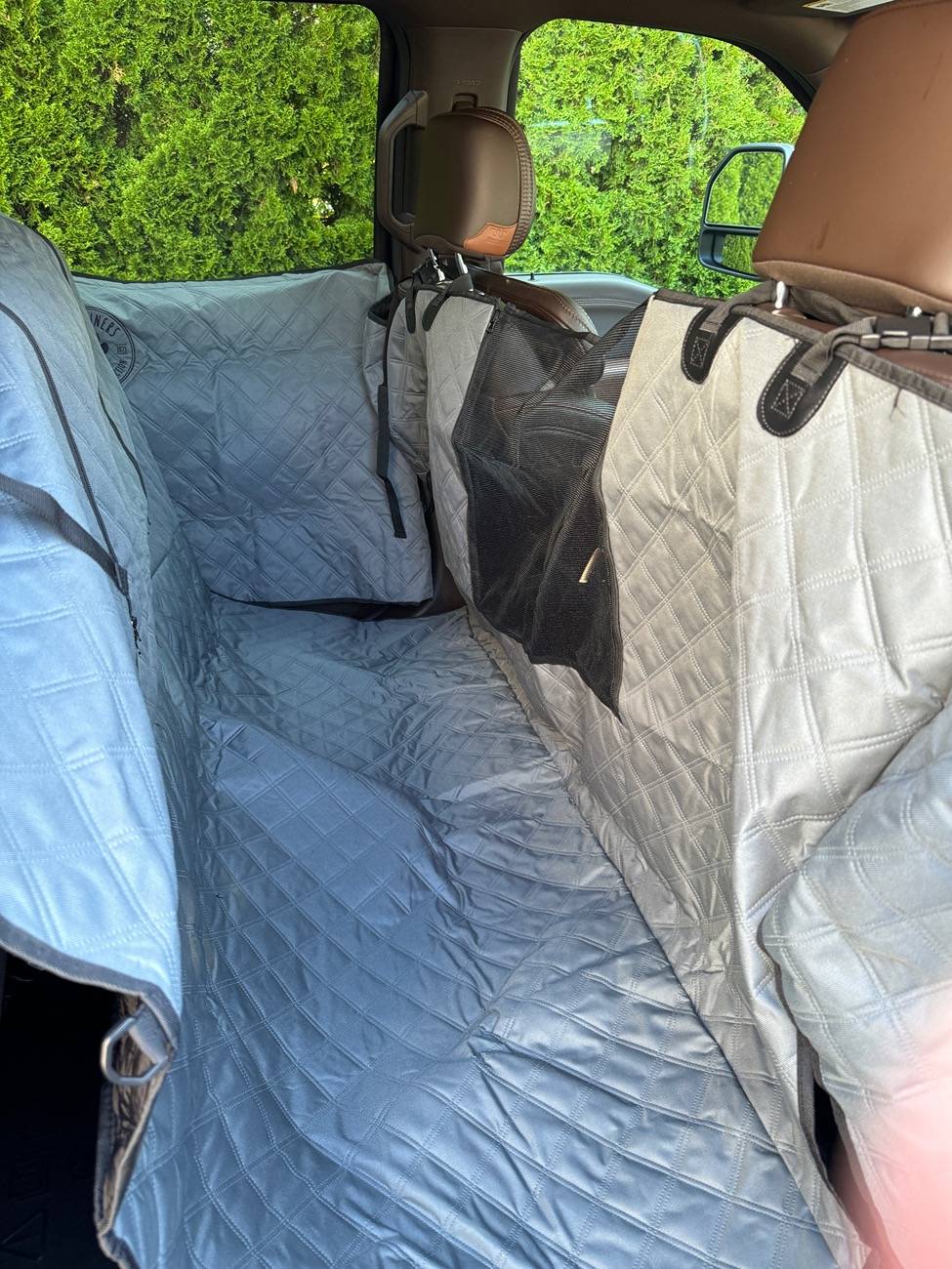 Ford F-150 Pet barrier/cover IMG_4231