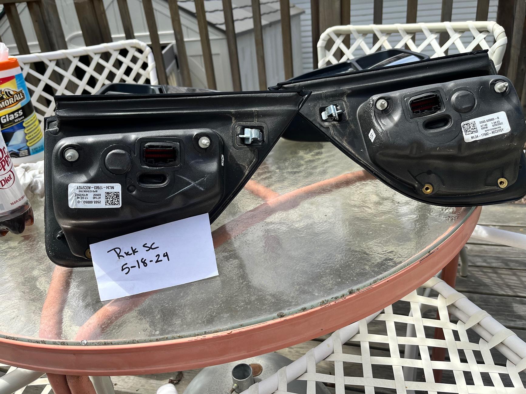 Ford F-150 Manual tow mirrors IMG_4313