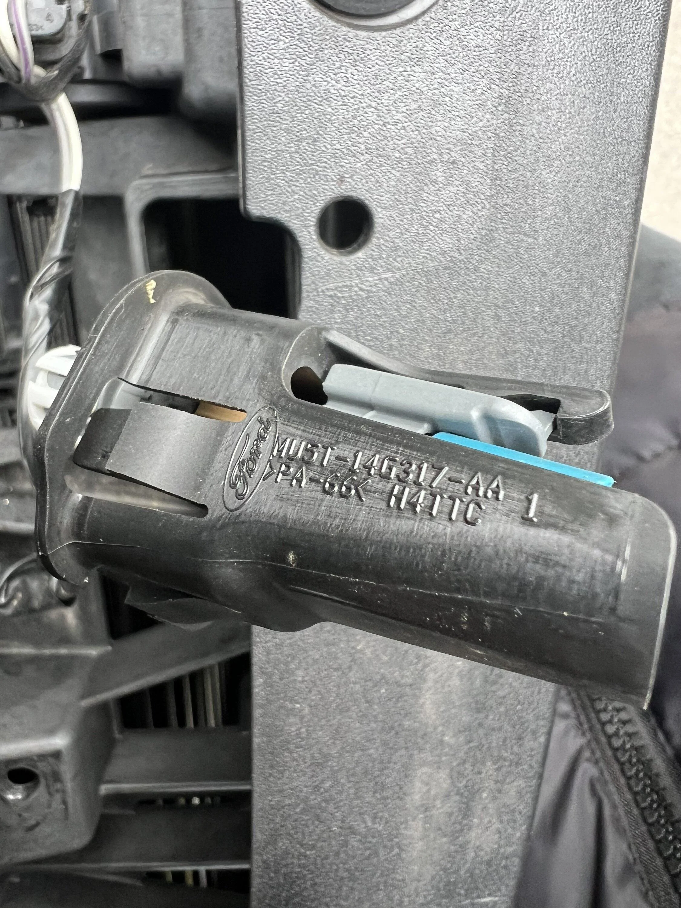 Ford F-150 F150 Front Camera, is this the wiring for it? IMG_4327