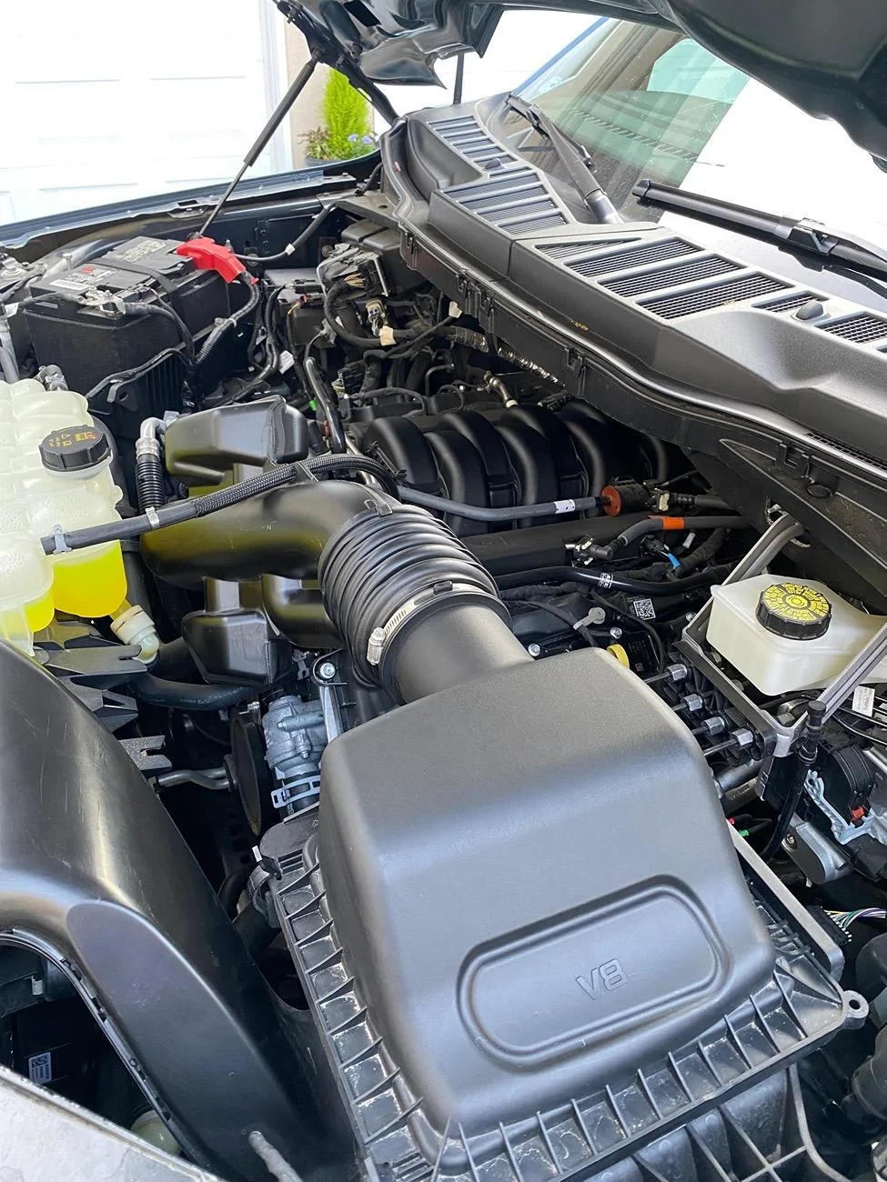 Ford F-150 No engine cover on the 2024 IMG_4342