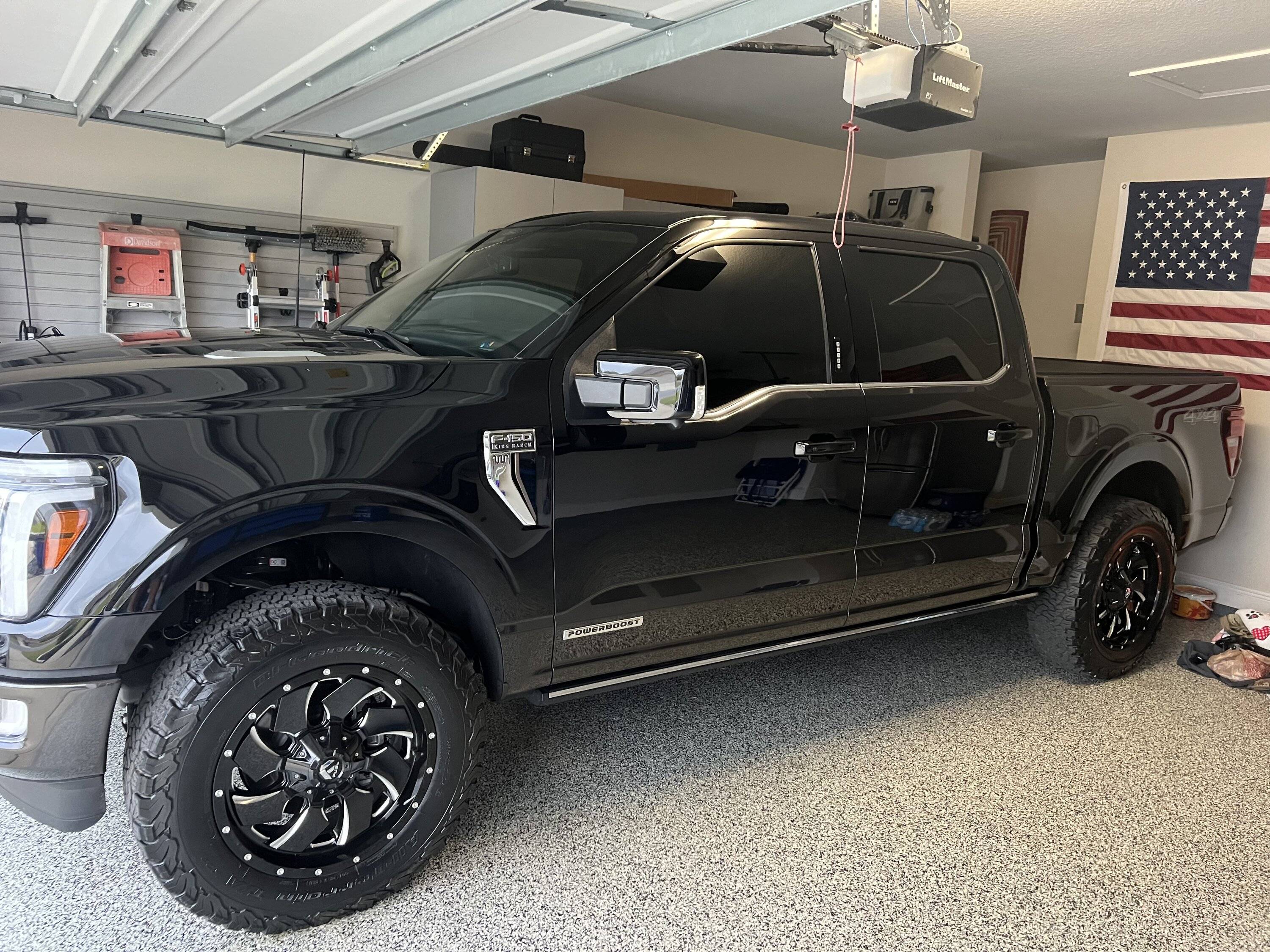 Ford F-150 2024 Agate Black KR IMG_4410